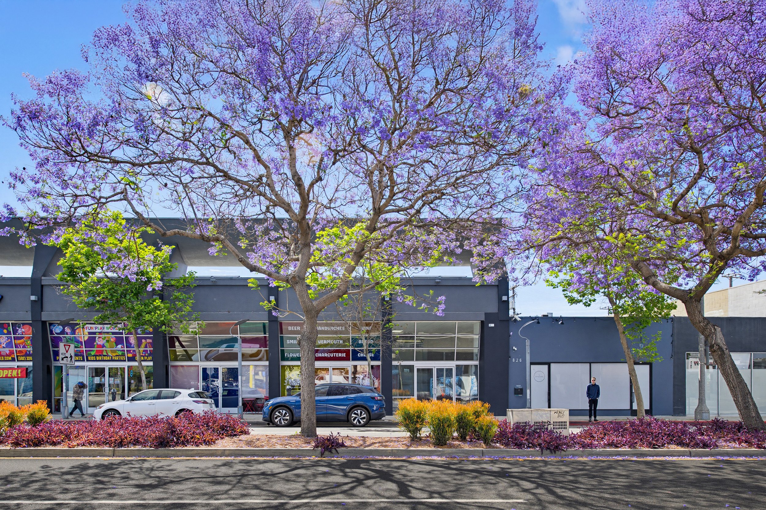 FOR LEASE
828 Pico Blvd, Santa Monica
Pico & Lincoln Blvd Retail | Cafe | Fitness Space