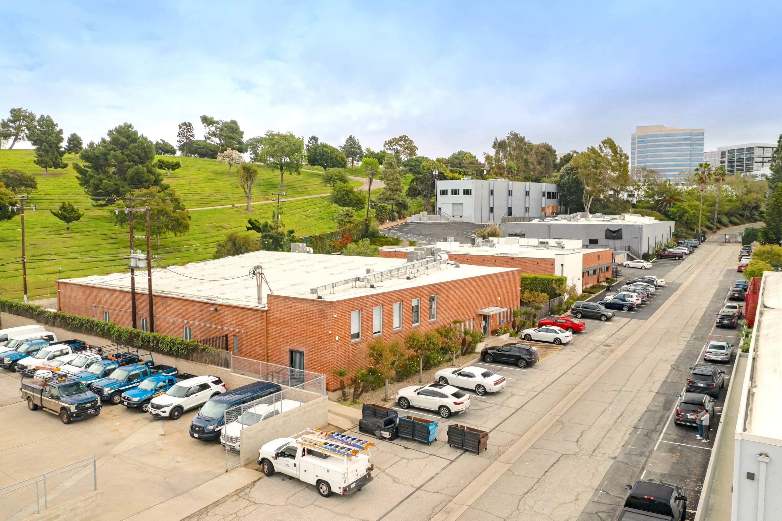 FOR SALE
11240 Playa Court
Creative Flex Building