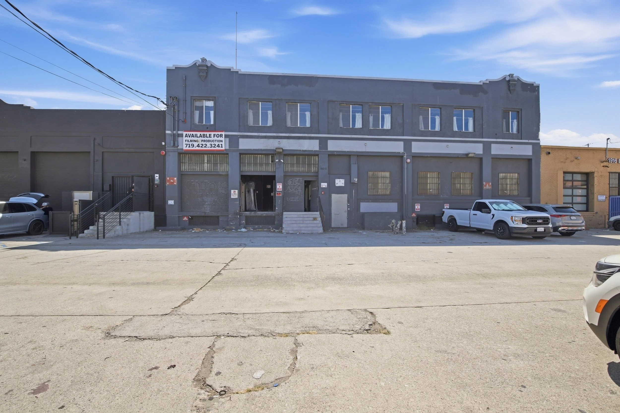 FOR LEASE
1922 E 7th Street, Arts District, DTLA
Warehouse/Creative Office Sublease