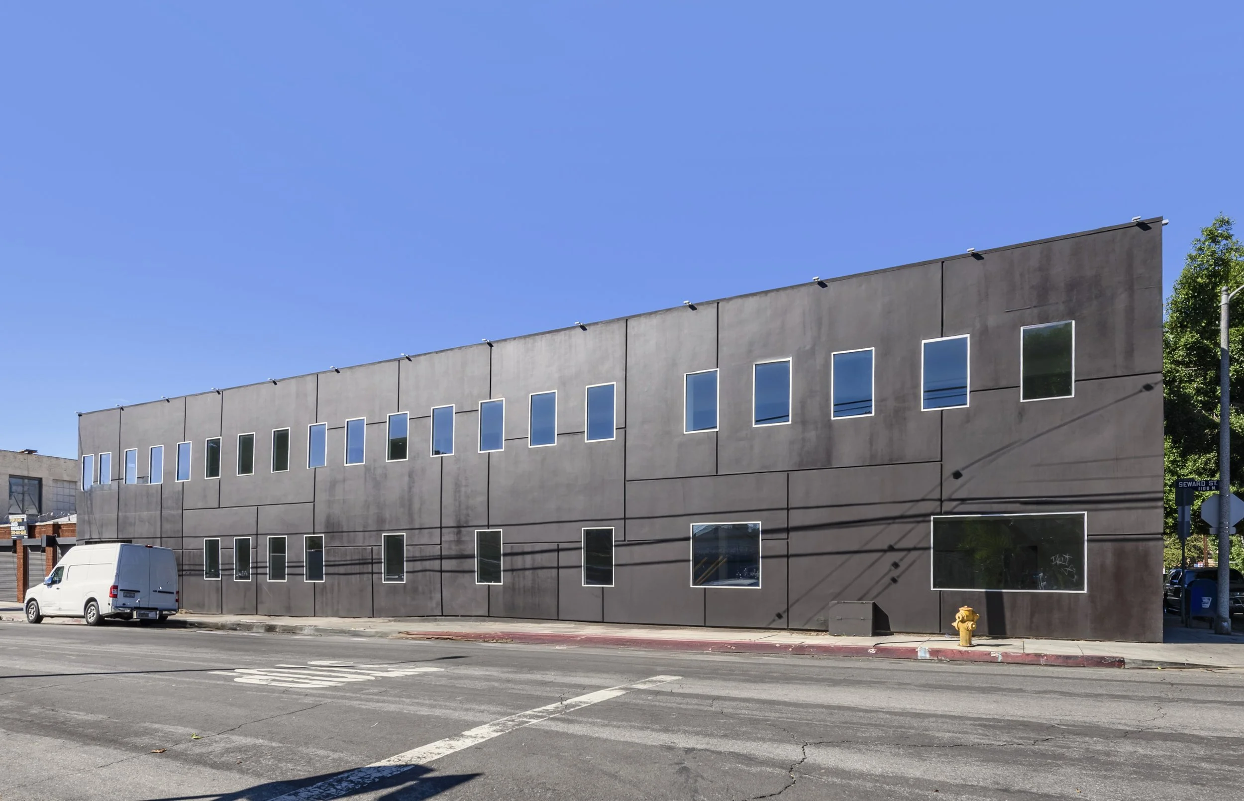 FOR SALE
6600 Lexington Ave, Hollywood Media District
Owner/User + Investment Opportunity