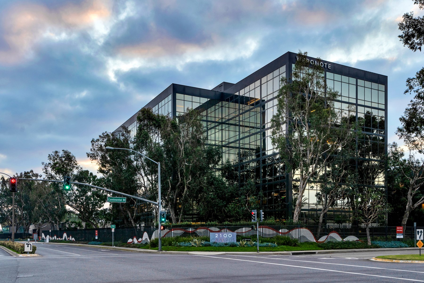 LEASED
2100 E Grand Ave, El Segundo
Creative Office Corner Suite