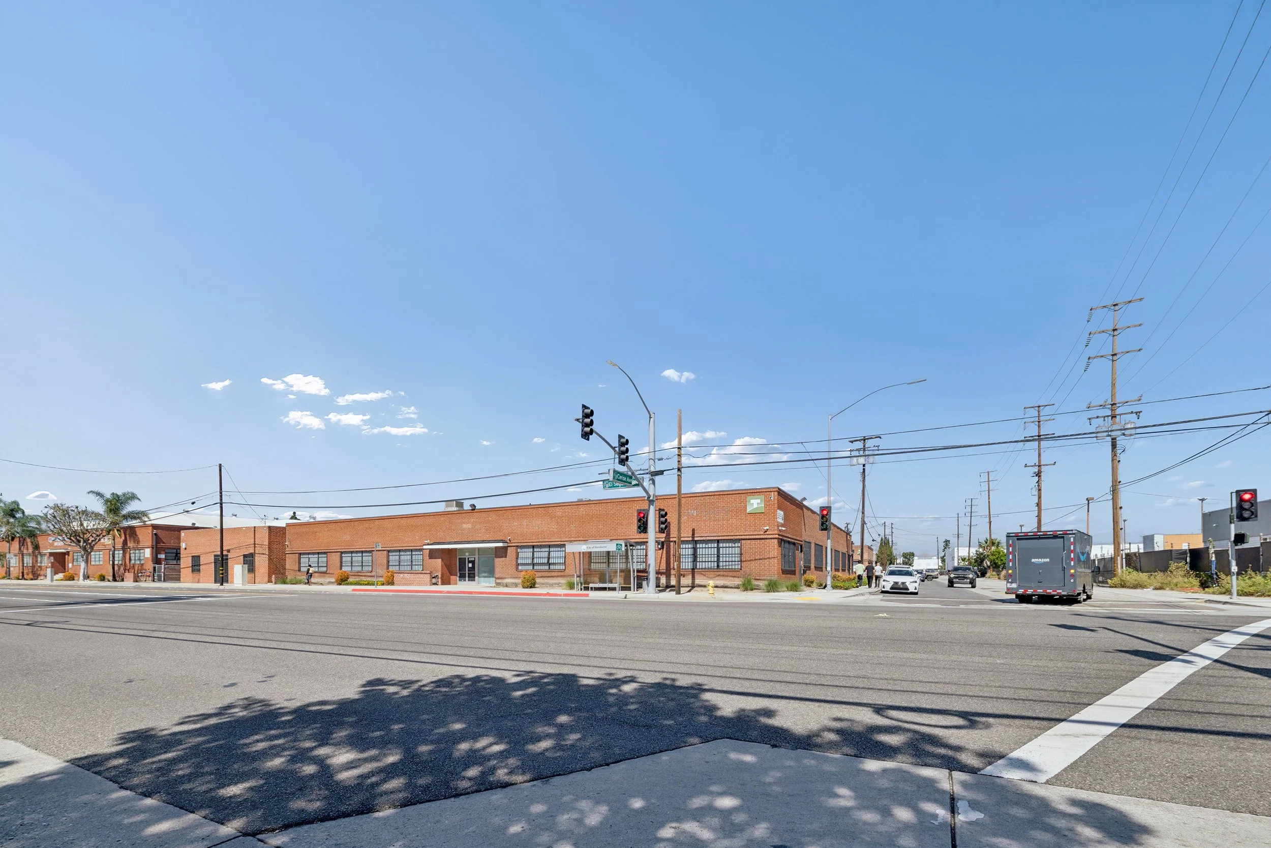 FOR LEASE
3355 El Segundo Blvd, Hawthorne
R&D Flex Warehouse Sublease