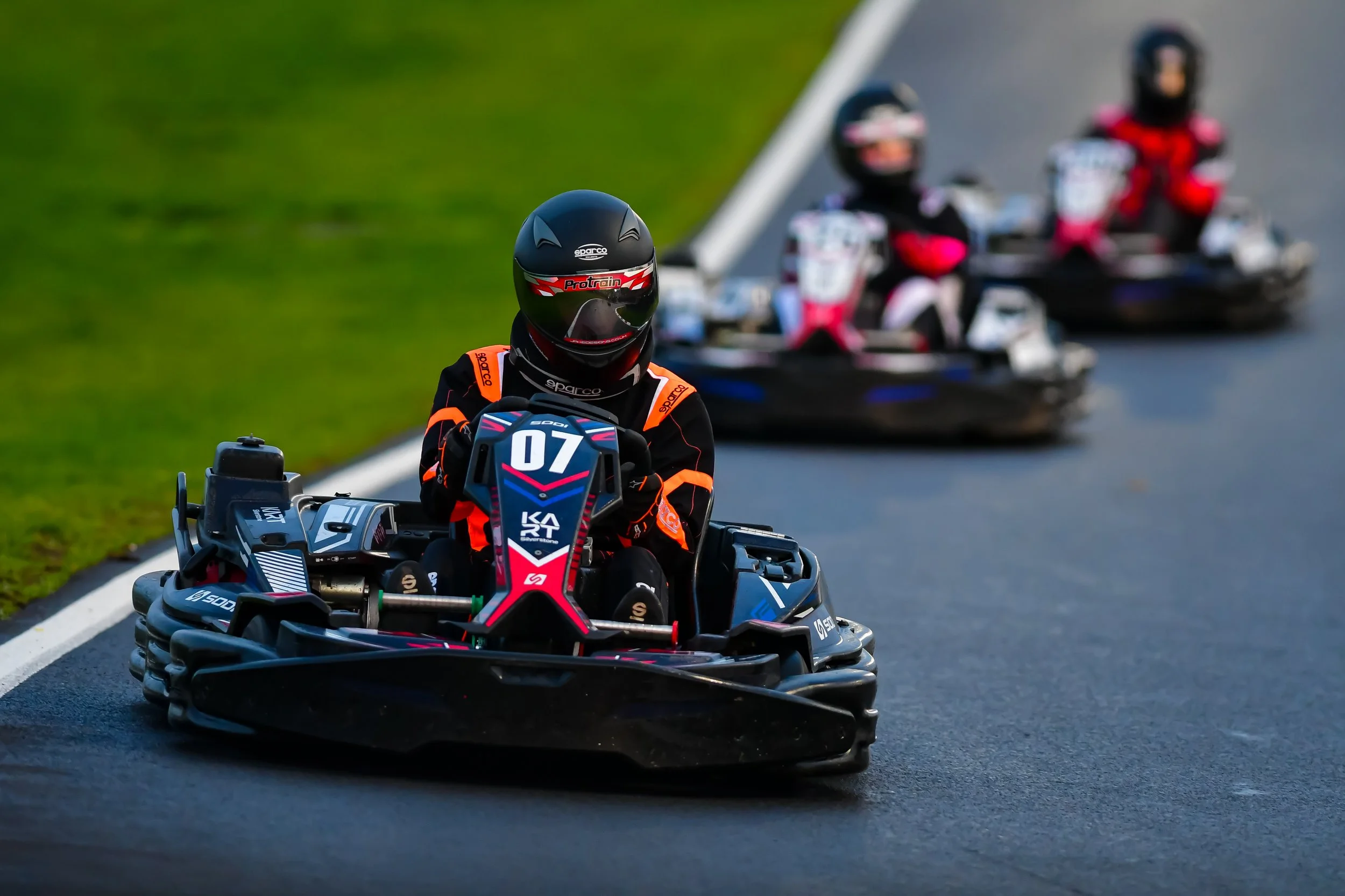 Silverstone_EKS_MK_13-12-25_DSC_2400-.JPG (Copy) (Copy) (Copy) (Copy) (Copy) (Copy) (Copy)