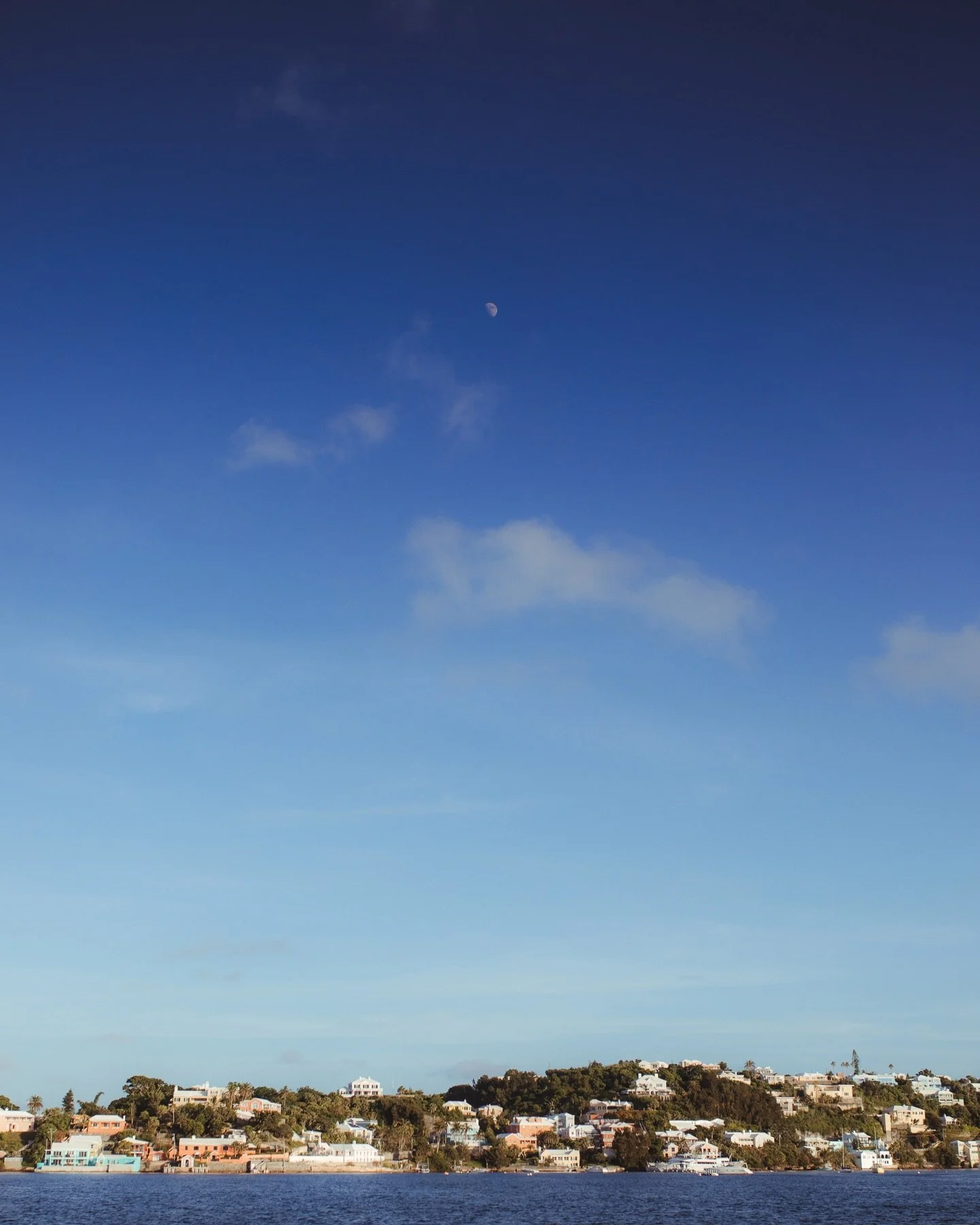 sorted through old bermuda photos this past weekend 🩵 

#bermy #hamiltonbermuda #bermuda