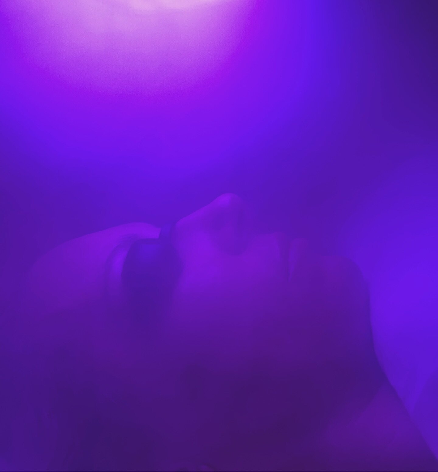 Violet LED Light or an aura photo?! I love both! Violet LED is lovely for the skin. It reduces inflammation, helps eliminate toxins, stimulates collagen and helps evens out skin tone. 

Auras are the small electromagnetic field emitted by all living 