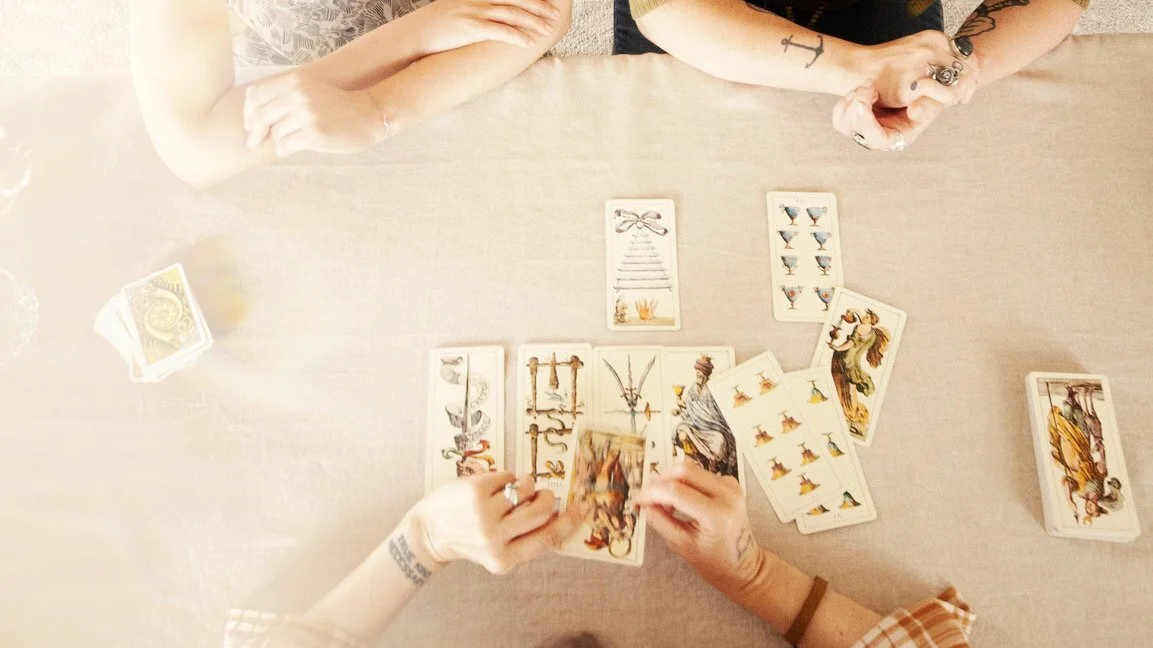 Blank_Tarot_Reading_01.jpg