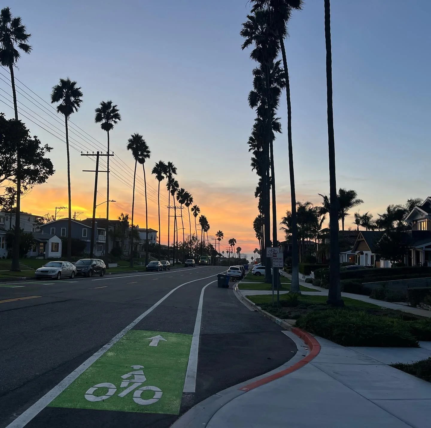 Lately&hellip; savoring all the little moments 

1) my view on an evening walk 
2) Korean spa food 
3) salt sauna time - a minute off call before I&rsquo;m back on! 
4) sterilizing instruments as a ritual to get ready for the next round of births 
5)