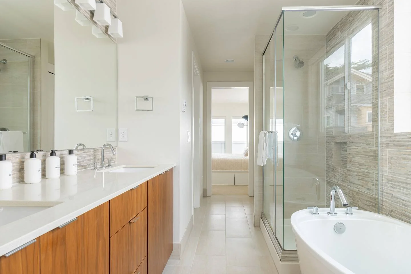 SPOTLESS HOUSEKEEPING