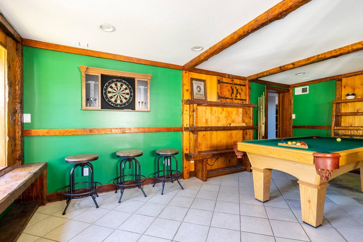 Sophari short-term rental amenities -- game room, pool table, darts