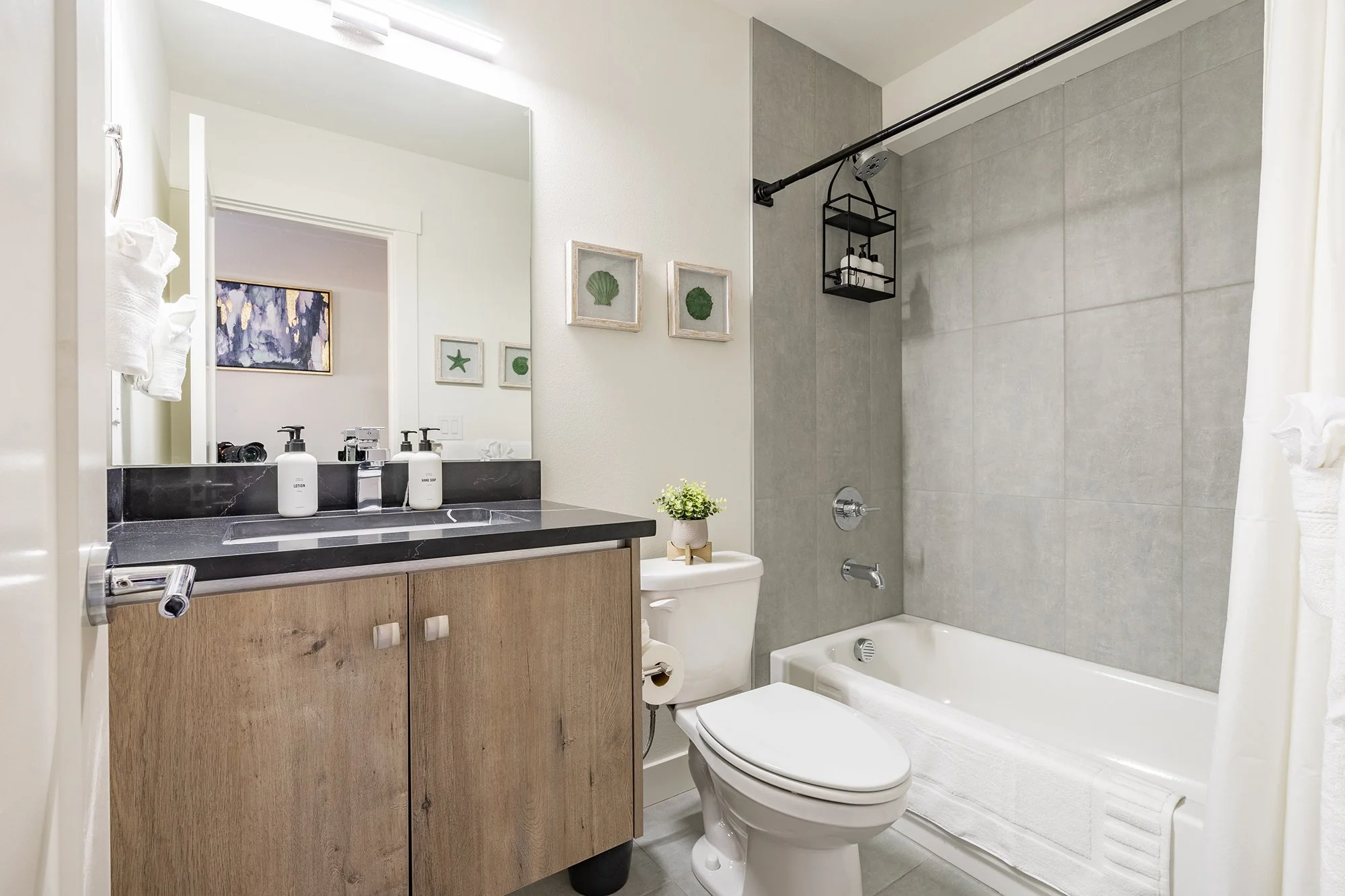 Sophari furnished and designed short-term rental