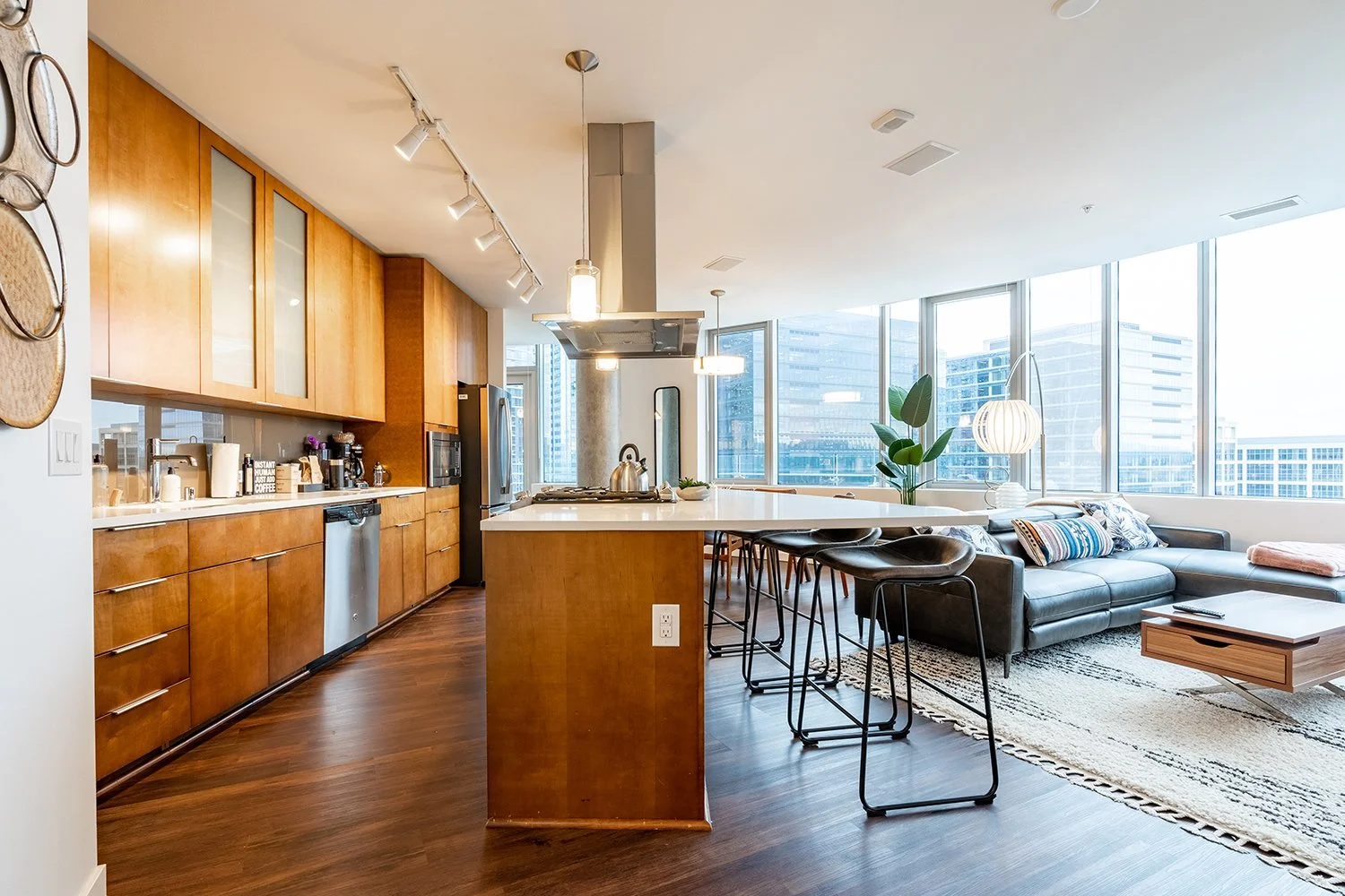 Luxury Bellevue Apartments at Sophari Towers — Studios, One- and Two-Bedroom Homes