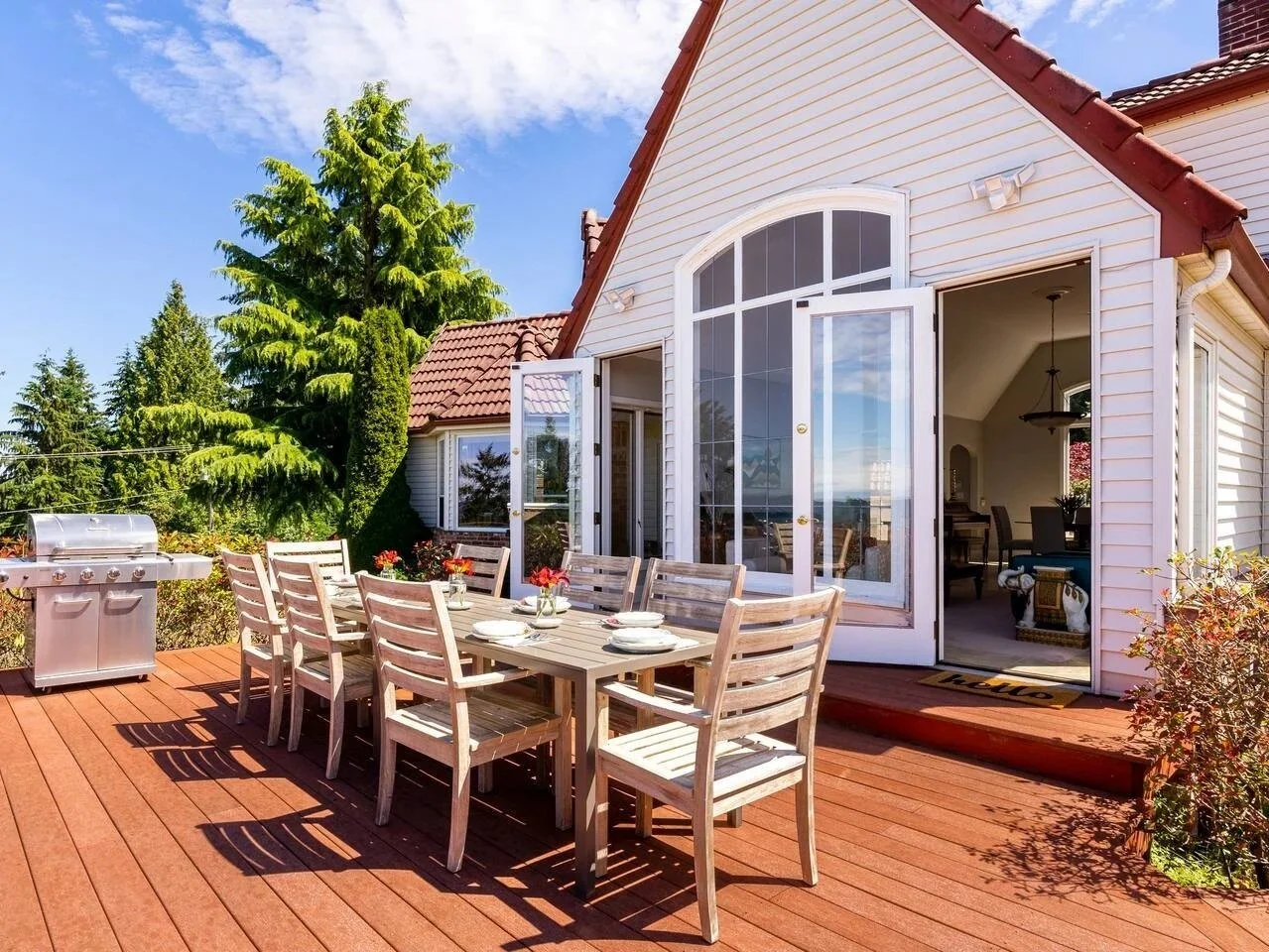 Water View Living at Its Best: A Spacious 5-Bedroom Dash Point Estate for 12