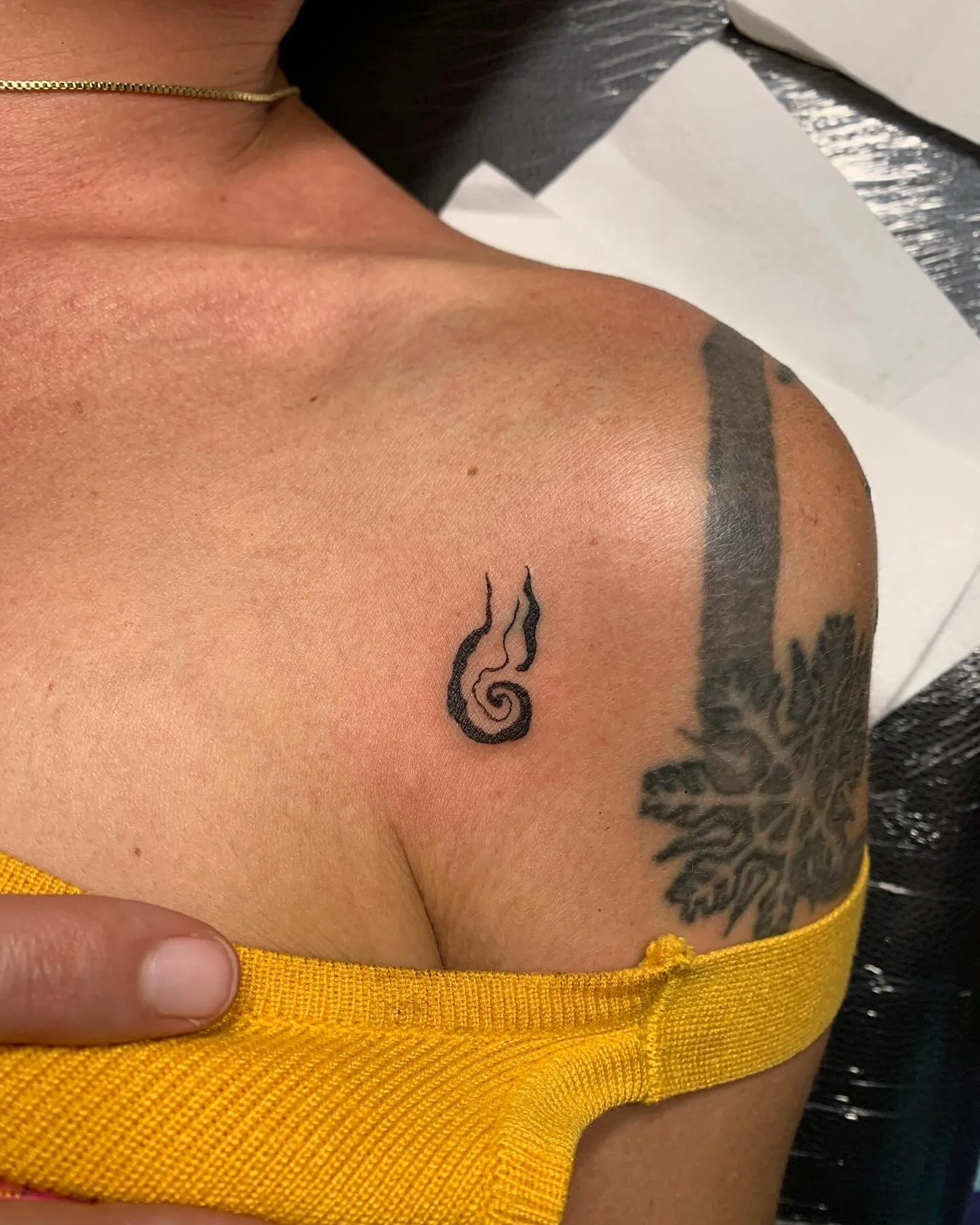 𝐸𝓍𝒾𝓈𝓉𝑒𝓃𝒸𝑒 𝓉𝒶𝓉𝓉𝑜𝑜𝓈 𝓅𝒶𝓇𝓉 𝟣 𖦹

𝒮𝑜𝓊𝓁𝓈 𝓉𝓇𝒶𝓋𝑒𝓁𝓁𝒾𝓃𝑔 𝓉𝒽𝓇𝑜𝓊𝑔𝒽 𝓉𝒽𝑒 𝓈𝓅𝒾𝓇𝒶𝓁 𝑜𝒻 𝓉𝒽𝑒 𝒸𝑜𝓈𝓂𝒾𝒸 𝓊𝓃𝒾𝓋𝑒𝓇𝓈𝑒. 𝒜𝓉𝓉𝓇𝒶𝒸𝓉𝒾𝑜𝓃 𝑜𝒻 𝓉𝒽𝑒 𝒽𝑒𝒶𝓇𝓉𝓈 𝑔𝓇𝒶𝓋𝒾𝓉𝒶𝓉𝒾𝓃𝑔 𝓉𝑜𝓌𝒶𝓇𝒹𝓈 𝓂𝑒𝑒