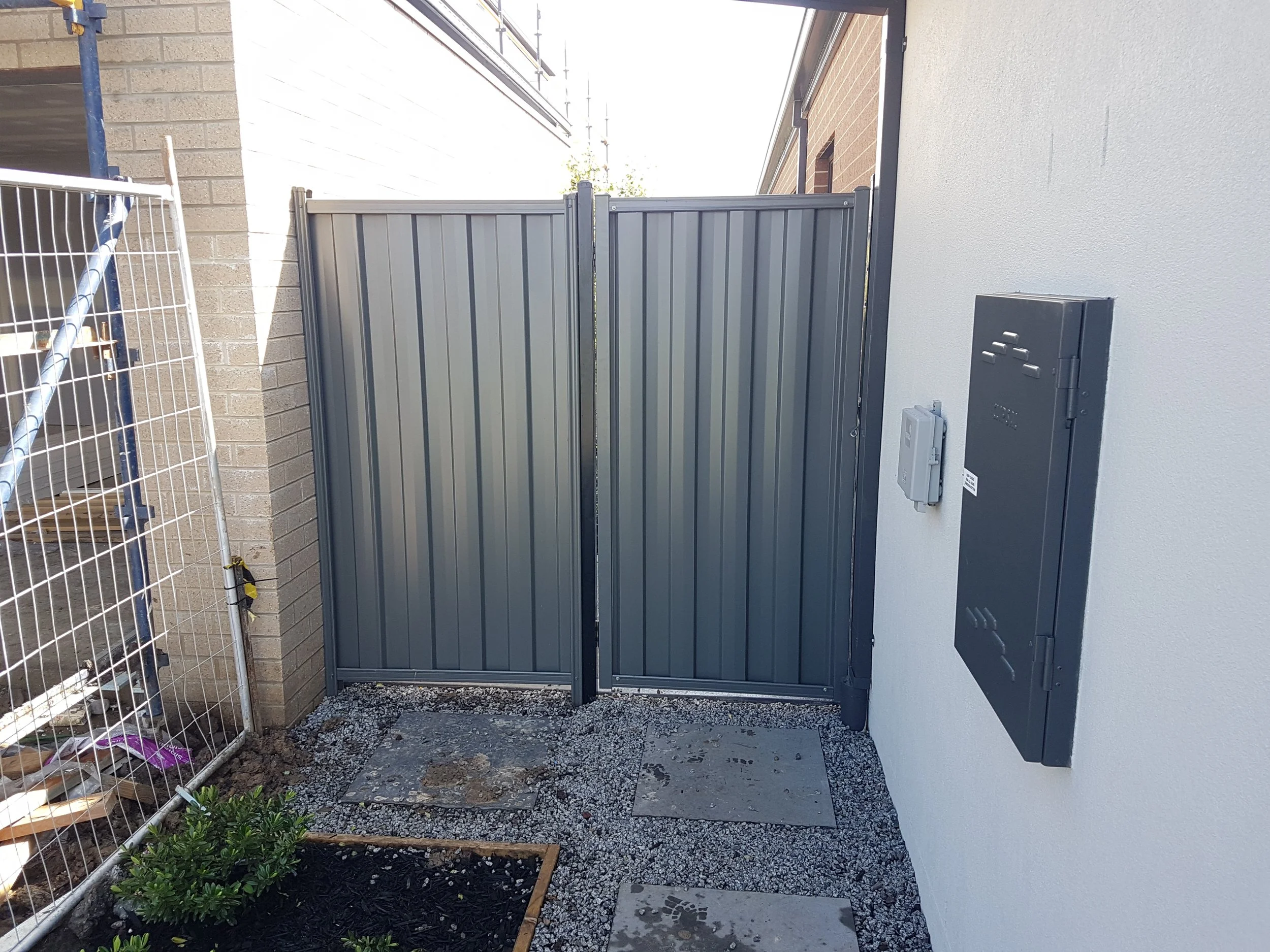 Colorbond double gates.jpg