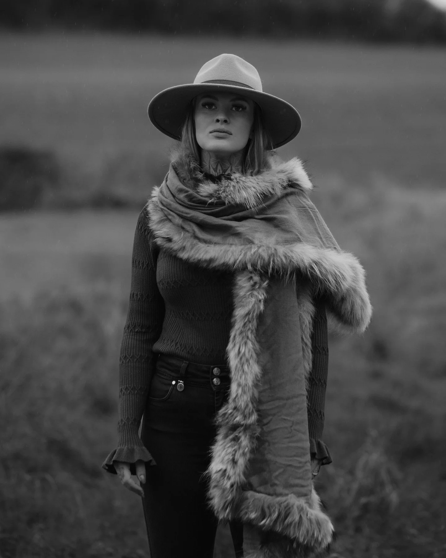 If I didn't mainly work with brands, then I would 100% work with more B&amp;W photography... always some of my favourite edits! ⁠
⁠
@alix_jade ⁠
⁠
📸&copy; @chloebucknell⁠
⁠
#CountryContent #BlackAndWhitePhoto #PortraitPhotography