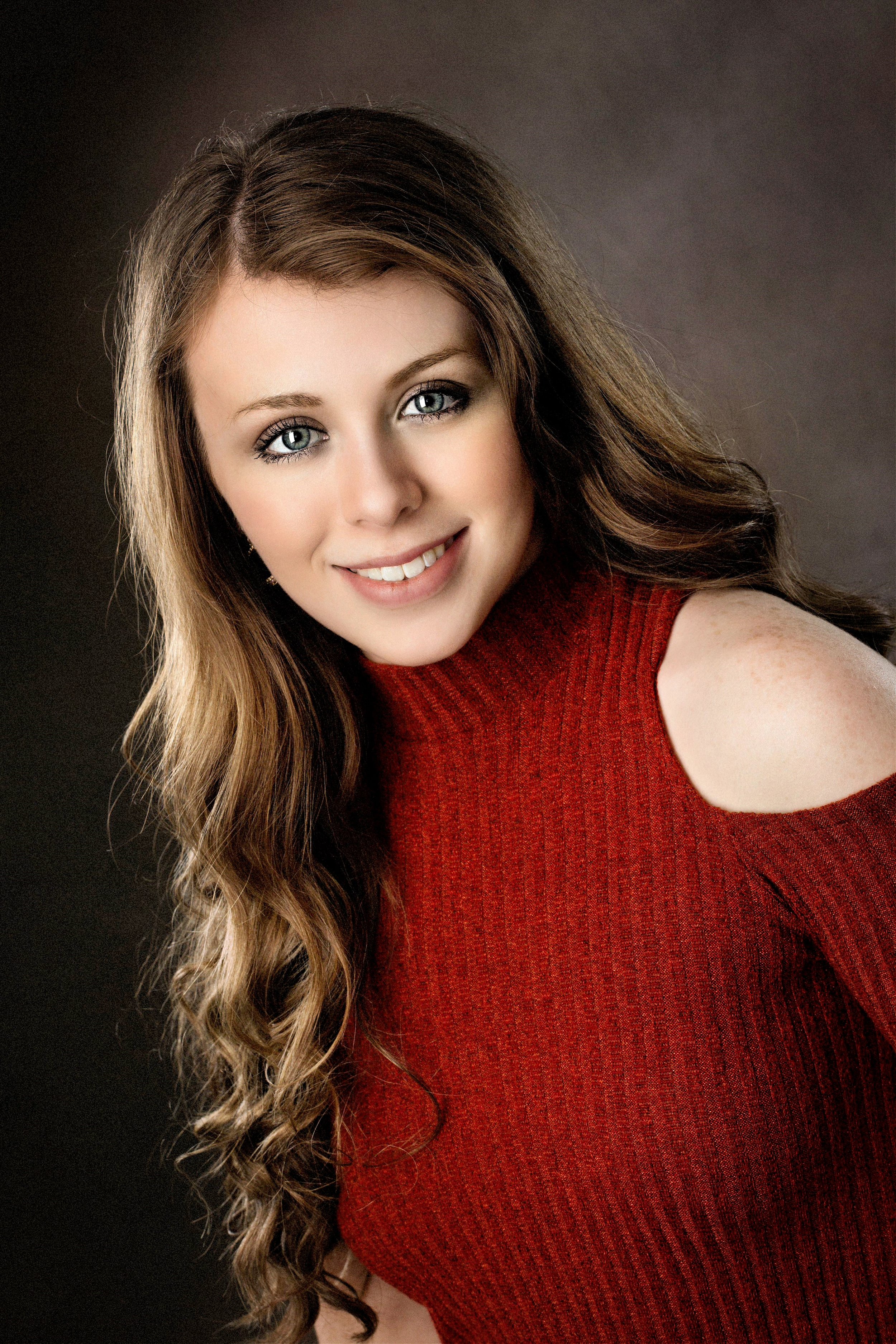 Senior Photographers in Fairmont WV.jpg