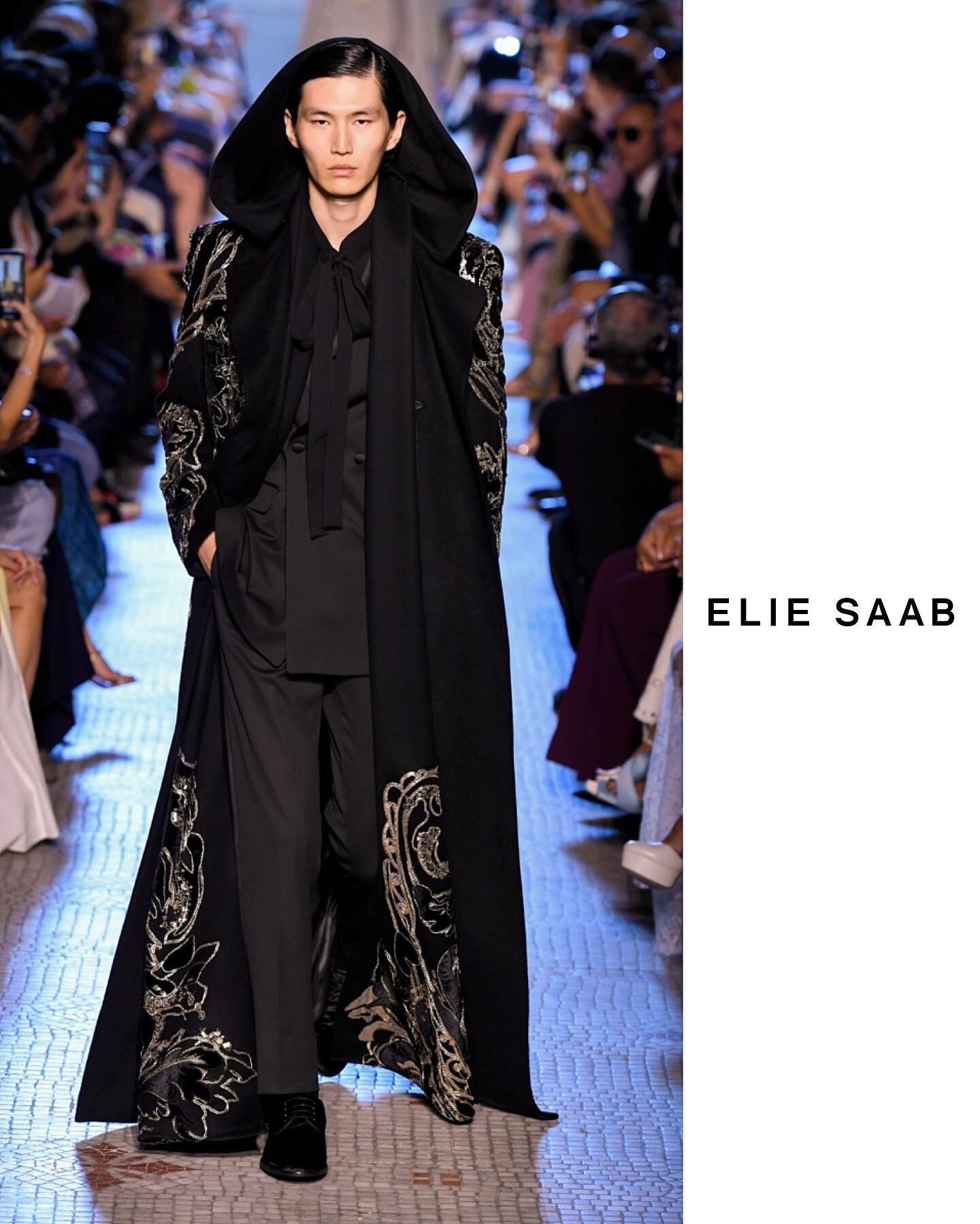 𝐄𝐋𝐈𝐄 𝐒𝐀𝐀𝐁 💎🚶🏻&zwj;♂️𝑩𝒂𝒆𝒌 𝑫𝒐 𝑯𝒚𝒖𝒏 (@test_dr1v3) on the #runway in #Paris for @eliesaabworld 𝐅𝐚𝐥𝐥 𝟐𝟎𝟐𝟑 𝐇𝐚𝐮𝐭𝐞 𝐂𝐨𝐮𝐭𝐮𝐫𝐞 𝐂𝐨𝐥𝐥𝐞𝐜𝐭𝐢𝐨𝐧 🙌👏⭐️
⠀
🫶 @marilynagencyparis
⠀
#BaekDoHyun #ElieSaab #ElieSaabCouture 