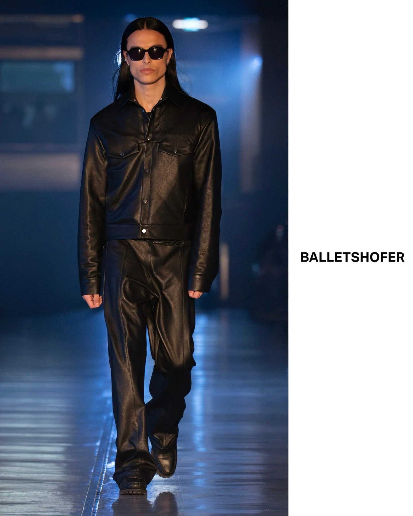 𝐁𝐀𝐋𝐋𝐄𝐓𝐒𝐇𝐎𝐅𝐄𝐑🚶𝑨𝒅𝒂𝒎 𝒁𝒂𝒎𝒎𝒊𝒕 (@adamezammit) on the #runway in #Berlin for @balletshoferonline 𝐒𝐒𝟐𝟔 #Menswear 𝐂𝐨𝐥𝐥𝐞𝐜𝐭𝐢𝐨𝐧 🇩🇪🍸
⠀
👔 @alanballetshofer
🎨 @paulrosetti
💆 @thestudio_by_a
💄 @ivanazoricmakeup
✍️ @usmanl 