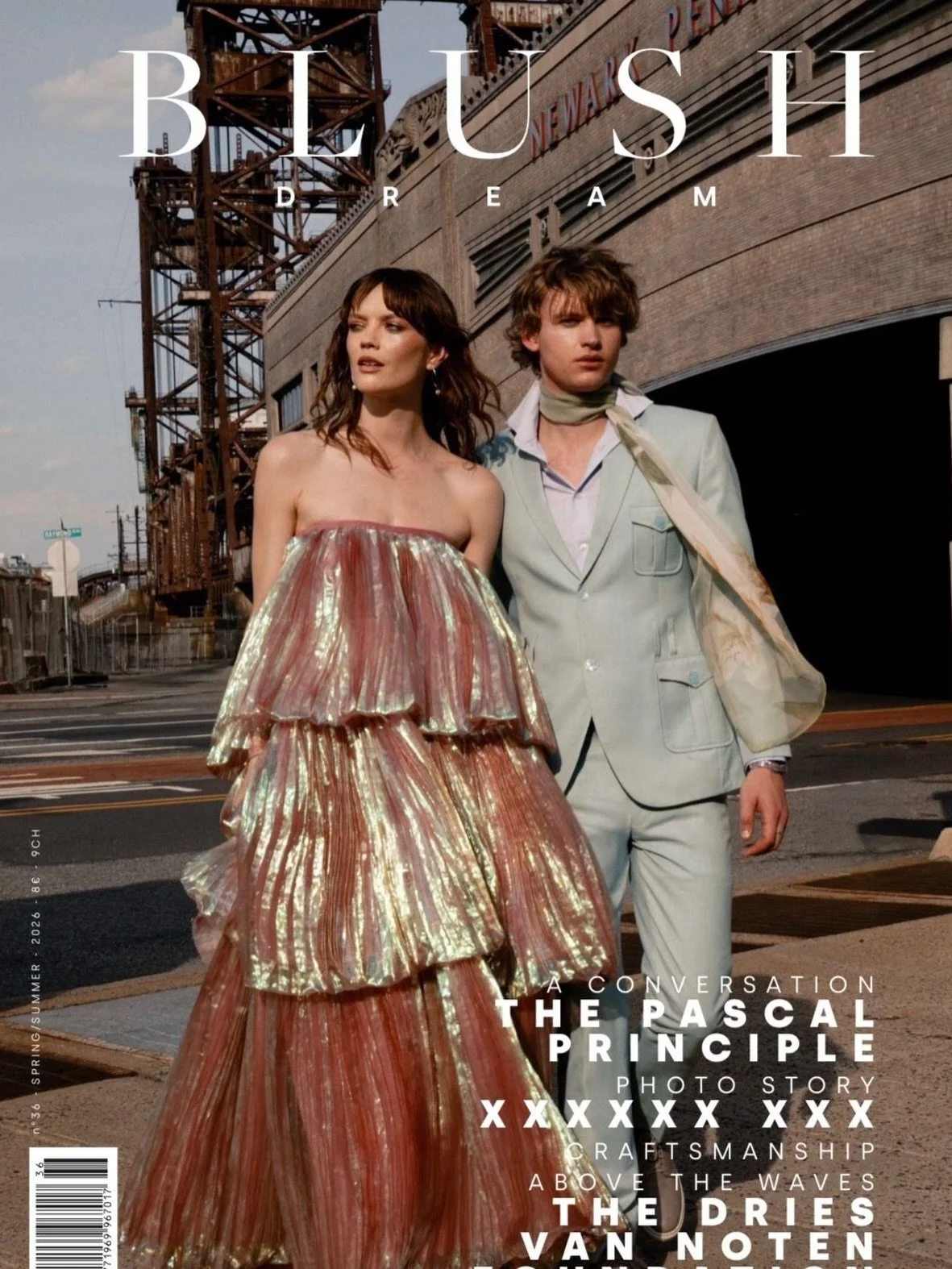𝐁𝐋𝐔𝐒𝐇 𝐌𝐀𝐆𝐀𝐙𝐈𝐍𝐄 📖 𝑷𝒂𝒓𝒌𝒆𝒓 𝑶𝒍𝒔𝒐𝒏 (@parkerolson__) for @blushmagazine 𝟐𝟎𝟐𝟔 𝐒𝐮𝐦𝐦𝐞𝐫 𝐈𝐬𝐬𝐮𝐞 📚

📸 @contarsy1 
👔 @uma.fashioneditor 
💆&zwj;♂️ @makolkuru 
💄 @viktorijabowers 
🫶 @heroesmodels 

#ParkerOlson #BlushMag