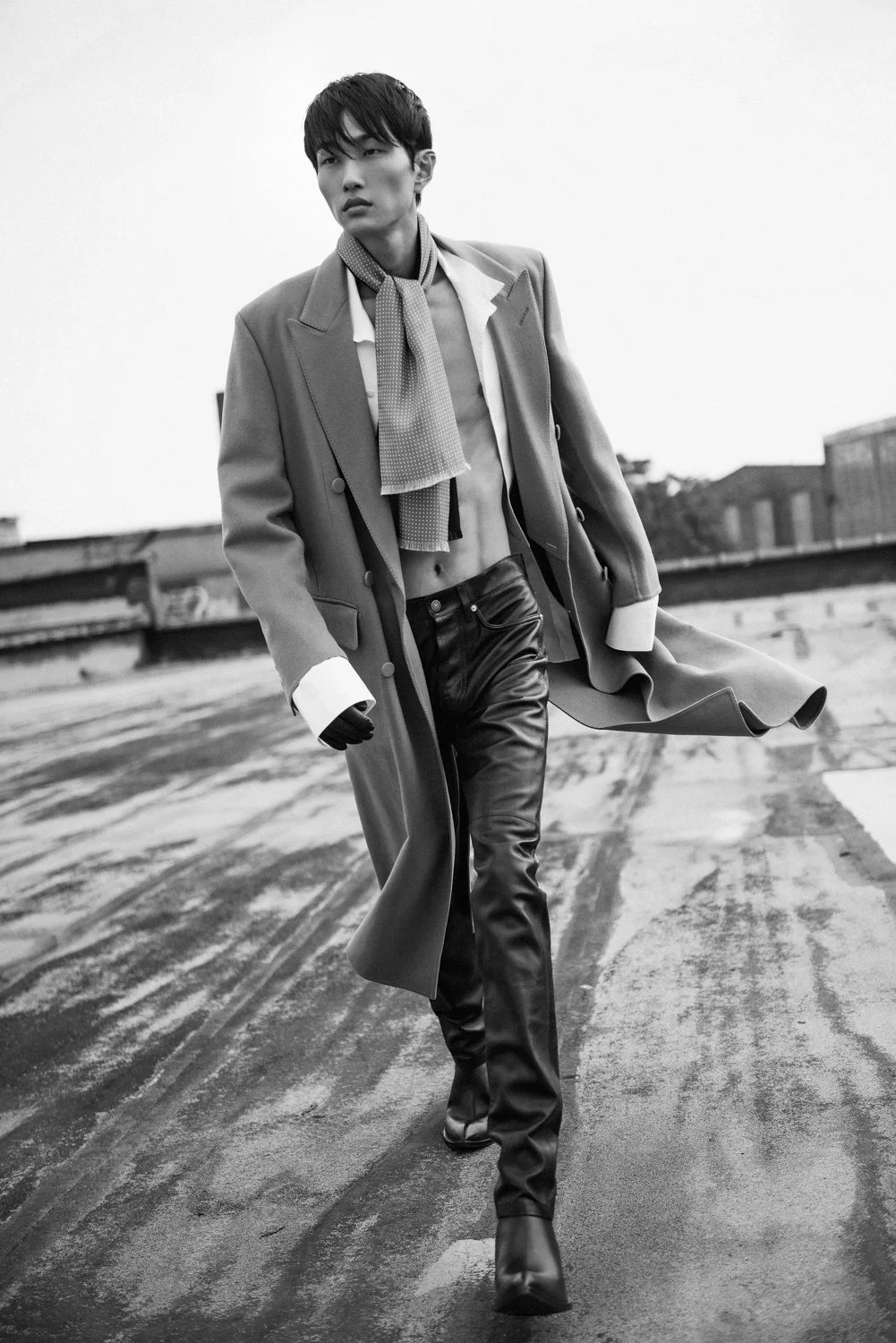15-hyunjun-kim-behind-the-blinds-heroes-models-management-inc.jpg