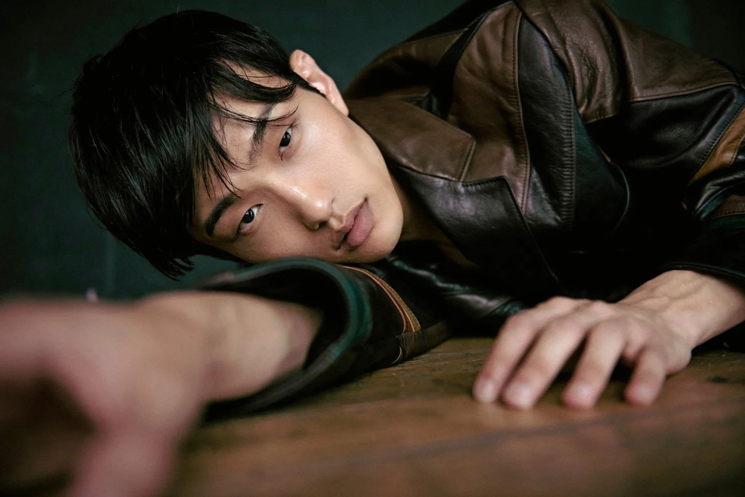 18-hyunjun-kim-behind-the-blinds-heroes-models-management-inc.jpg