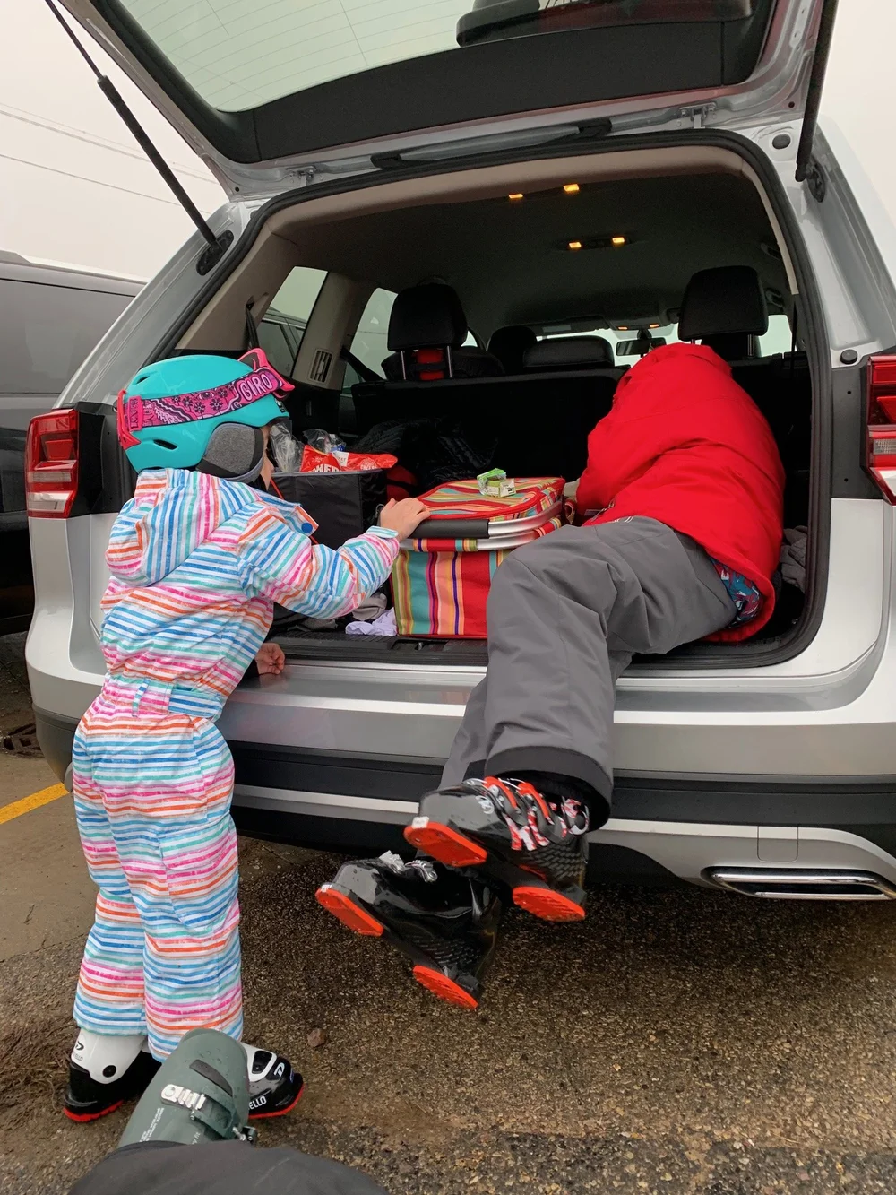 H and Z Cascade Tailgate Ski 2.jpeg