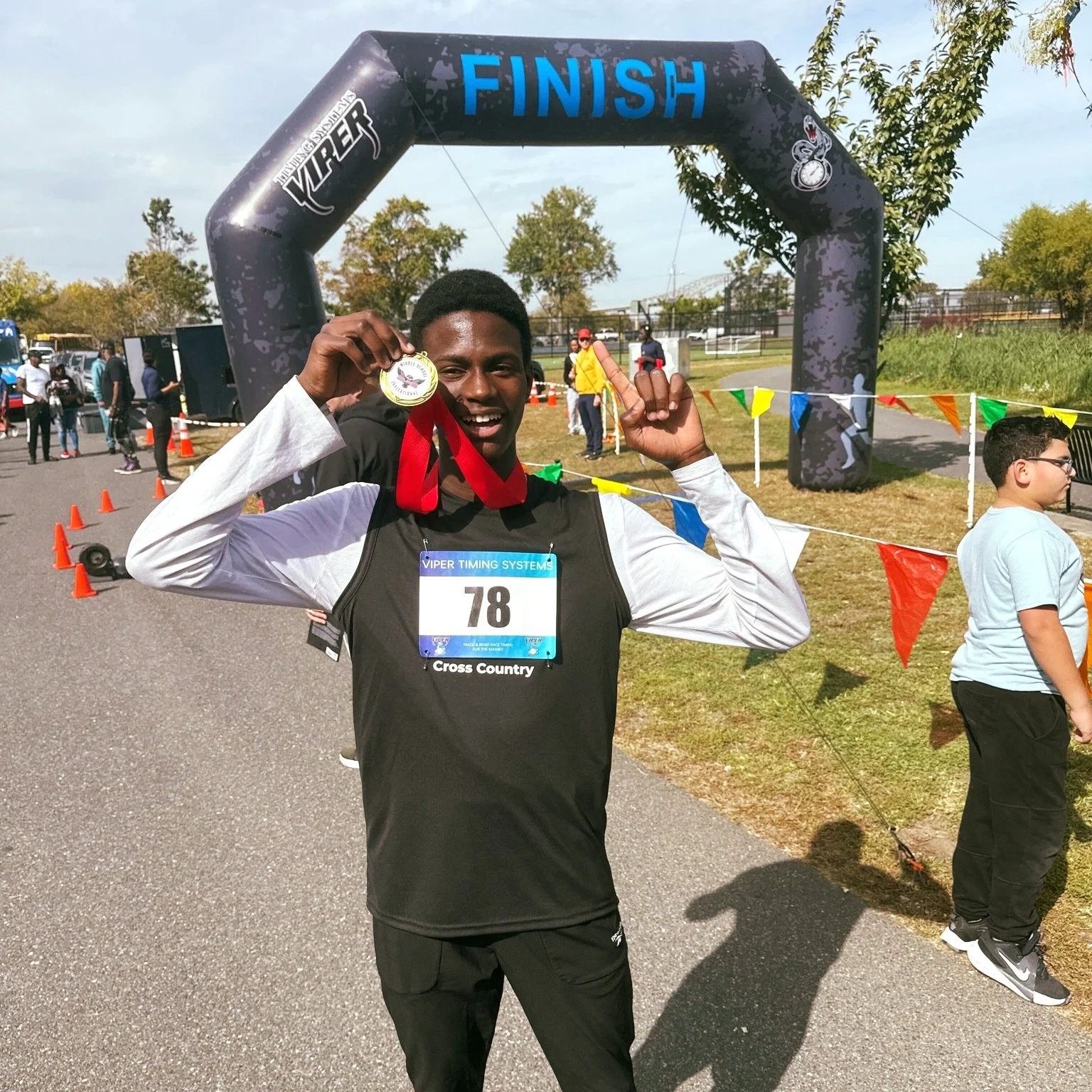 🏃&zwj;♂️ Making Kindle history!
This weekend, Kindle&rsquo;s first-ever Cross Country Team competed in their debut meet &mdash; and they made quite an entrance!

👏 8th grader Bakary Camara took 1st place out of 50 runners in the boys&rsquo; race, w