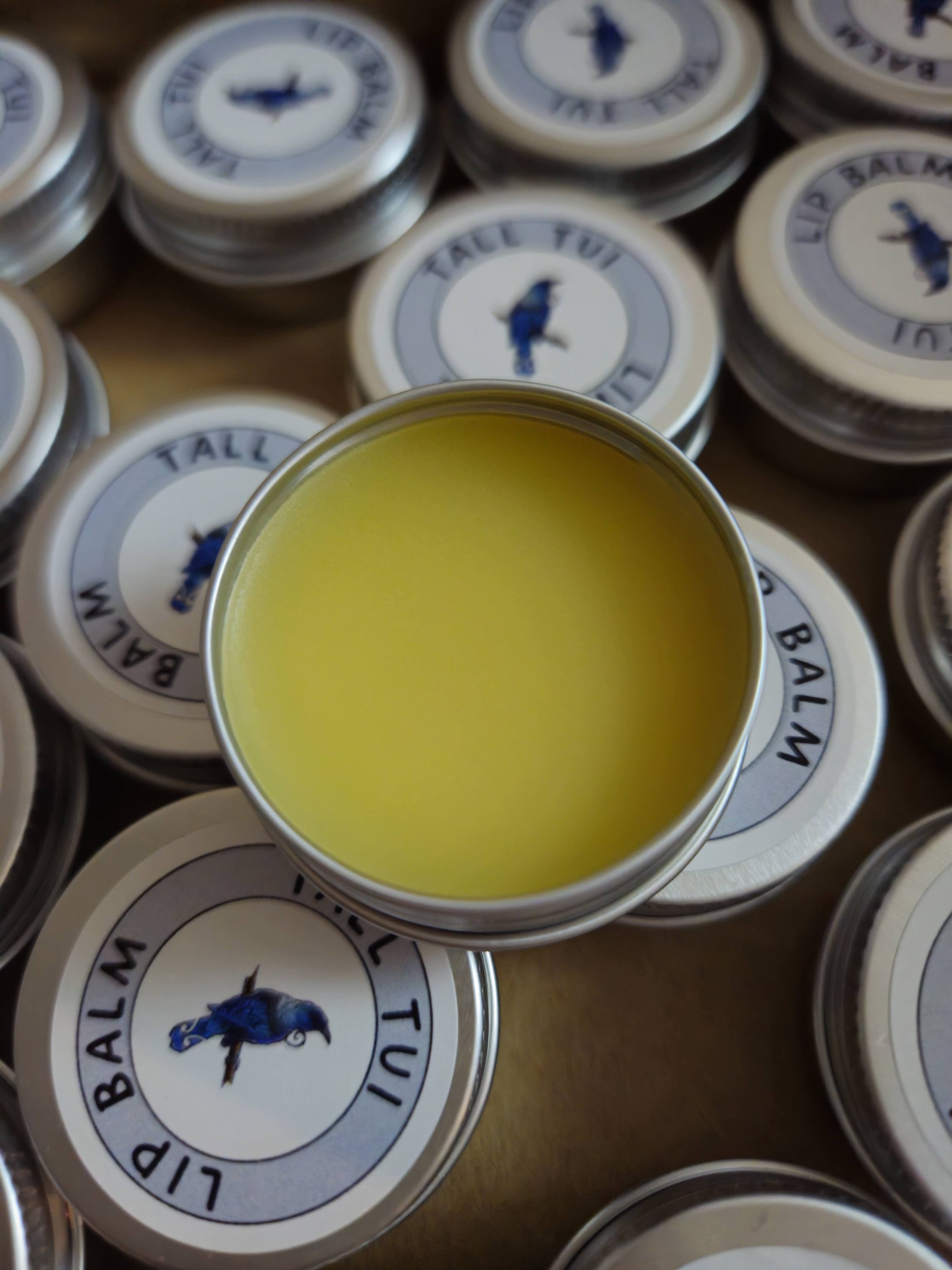 Natural lip balm in recyclable aluminium tin