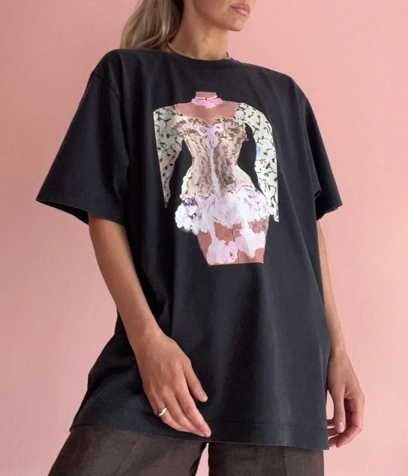 Royal Queen — oversized t-shirt