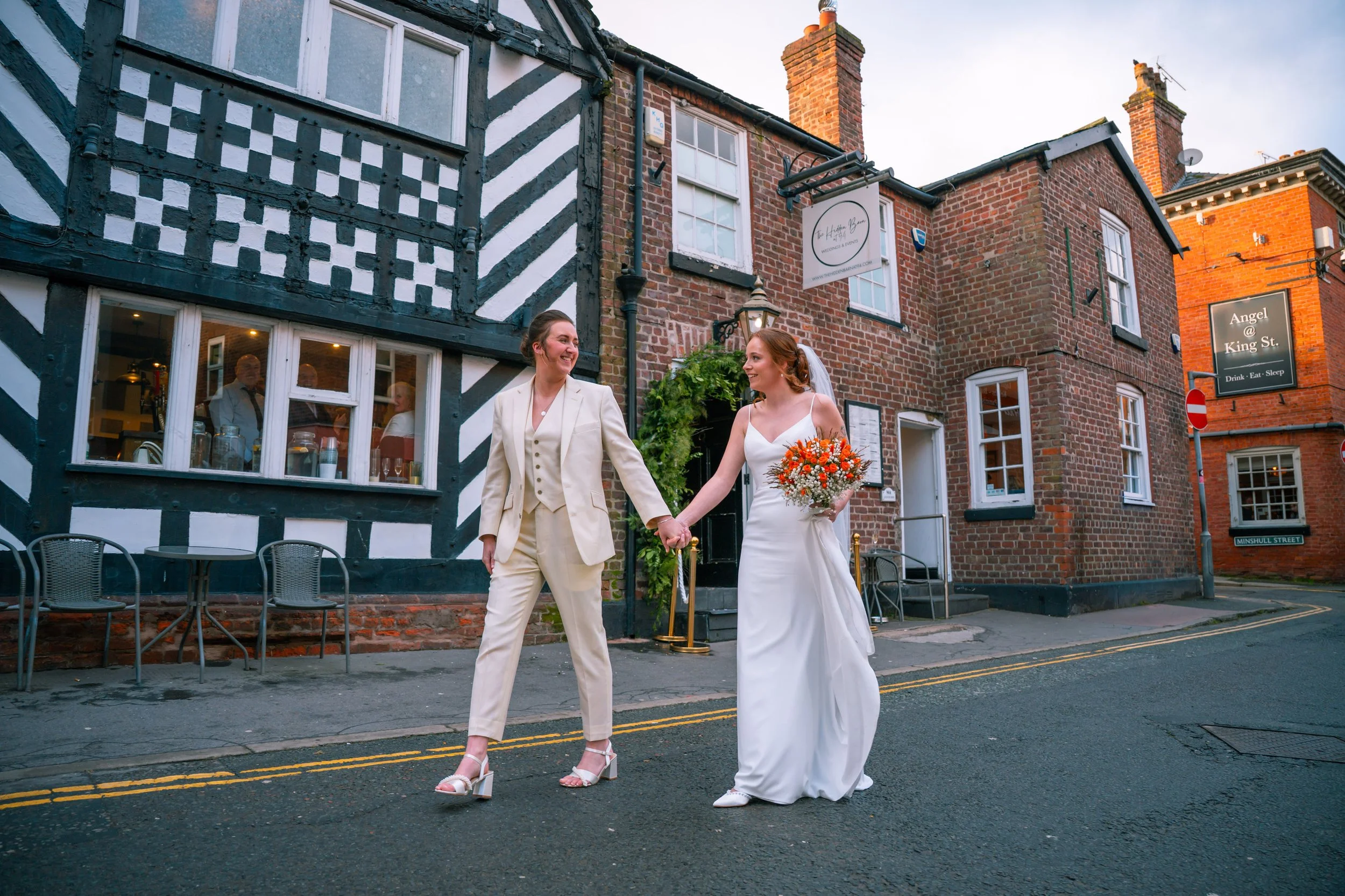 Lucy&Kirsty-253.jpg