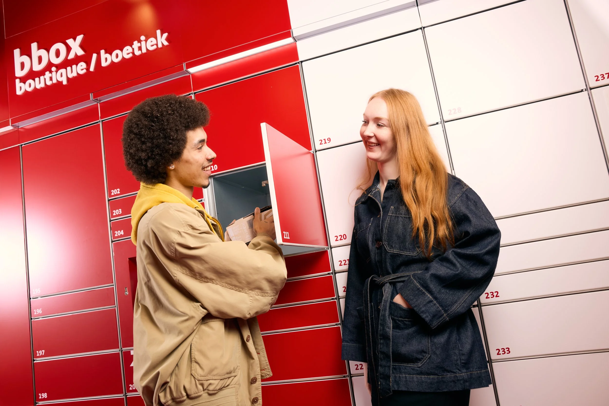 Bpost_RutgerClaes_0bpost bbox pers picsSHOT_20287.jpg
