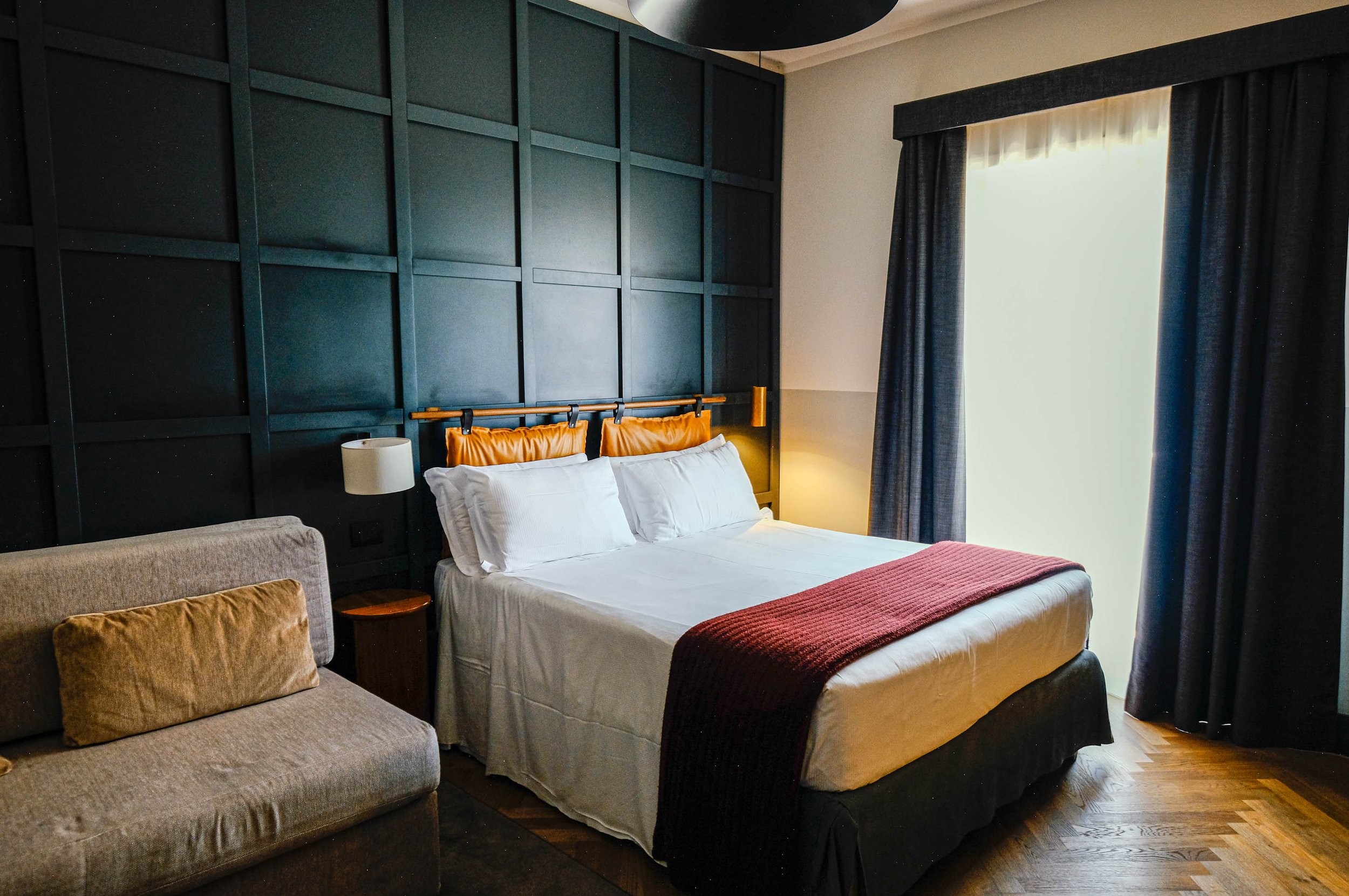 The Club House is a beautiful hotel located in Rome where I completely redesign every space of the structure; from the rooms to the public areas like breakfast room, reception, bar, lobby and terrace.