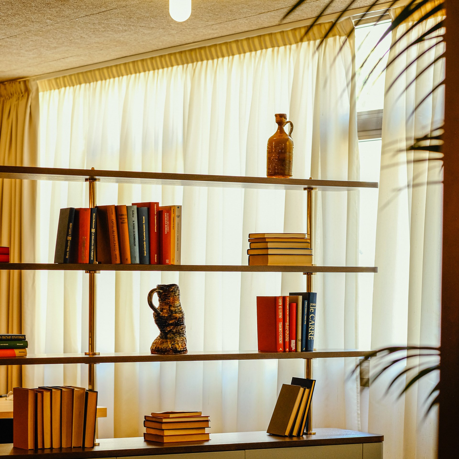 The Club House is a beautiful hotel located in Rome where I completely redesign every space of the structure; from the rooms to the public areas like breakfast room, reception, bar, lobby and terrace.