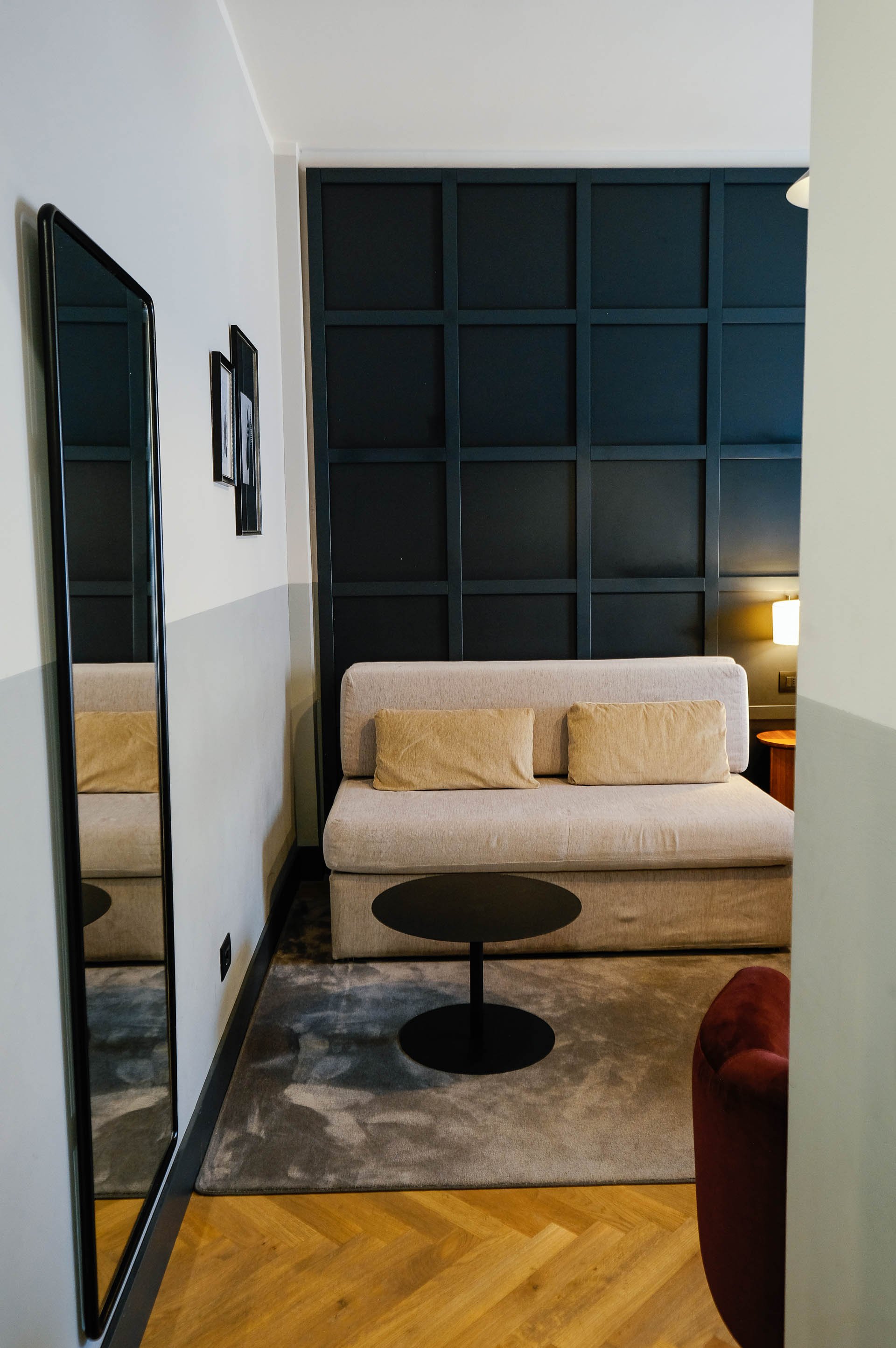 The Club House is a beautiful hotel located in Rome where I completely redesign every space of the structure; from the rooms to the public areas like breakfast room, reception, bar, lobby and terrace.