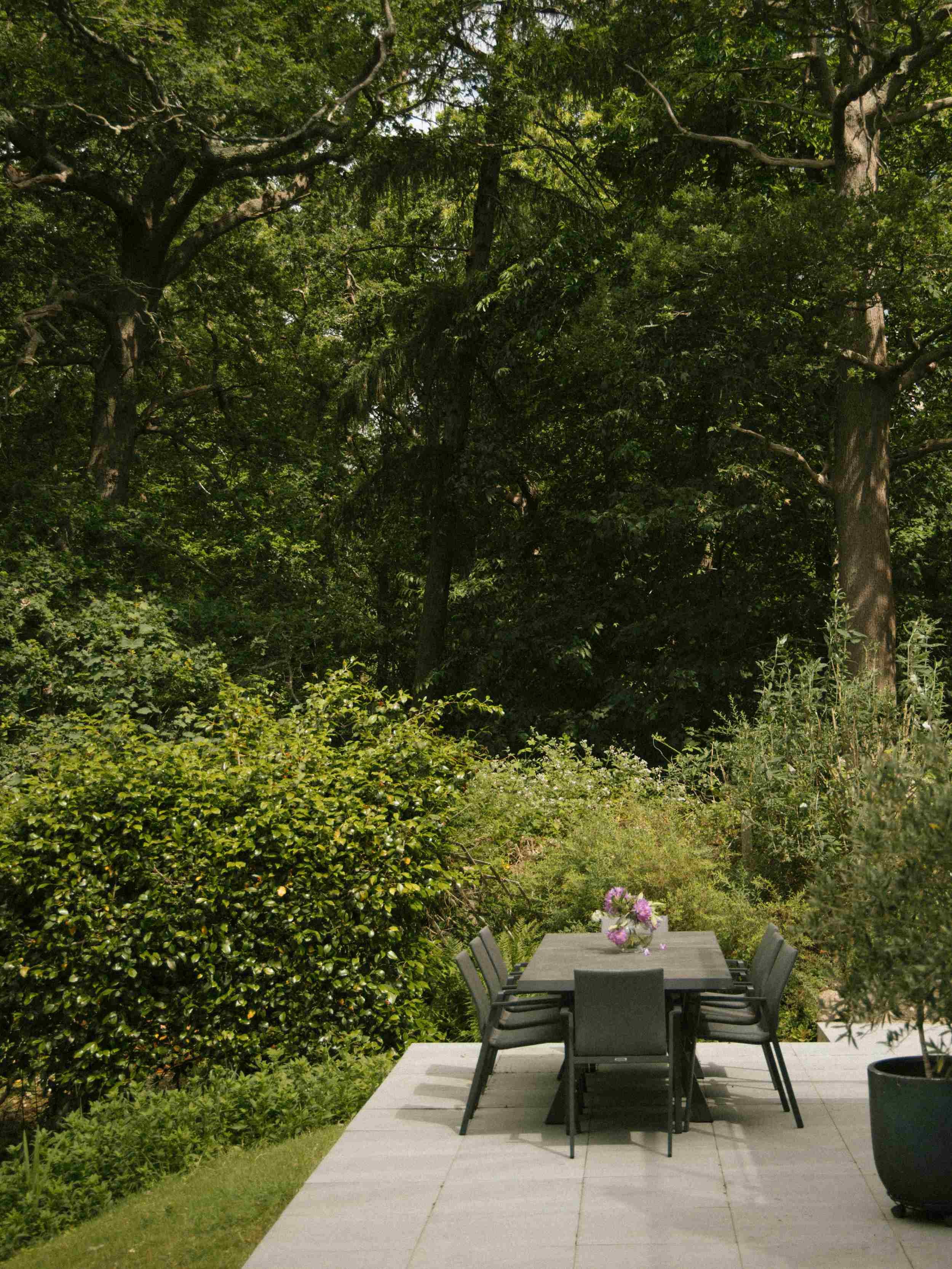 Hillcrest-house-green-belt-ottershaw-surrey-garden-terrace.jpg