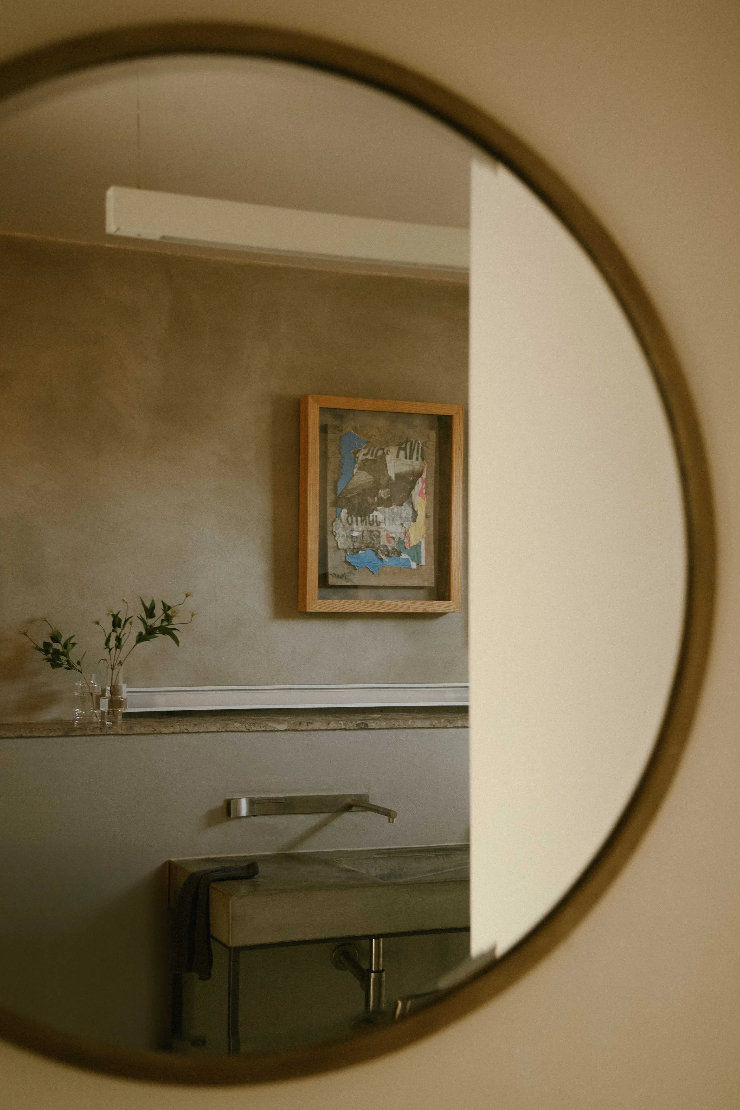 Haggerston-road-hackney-bathroom-mirror.jpg