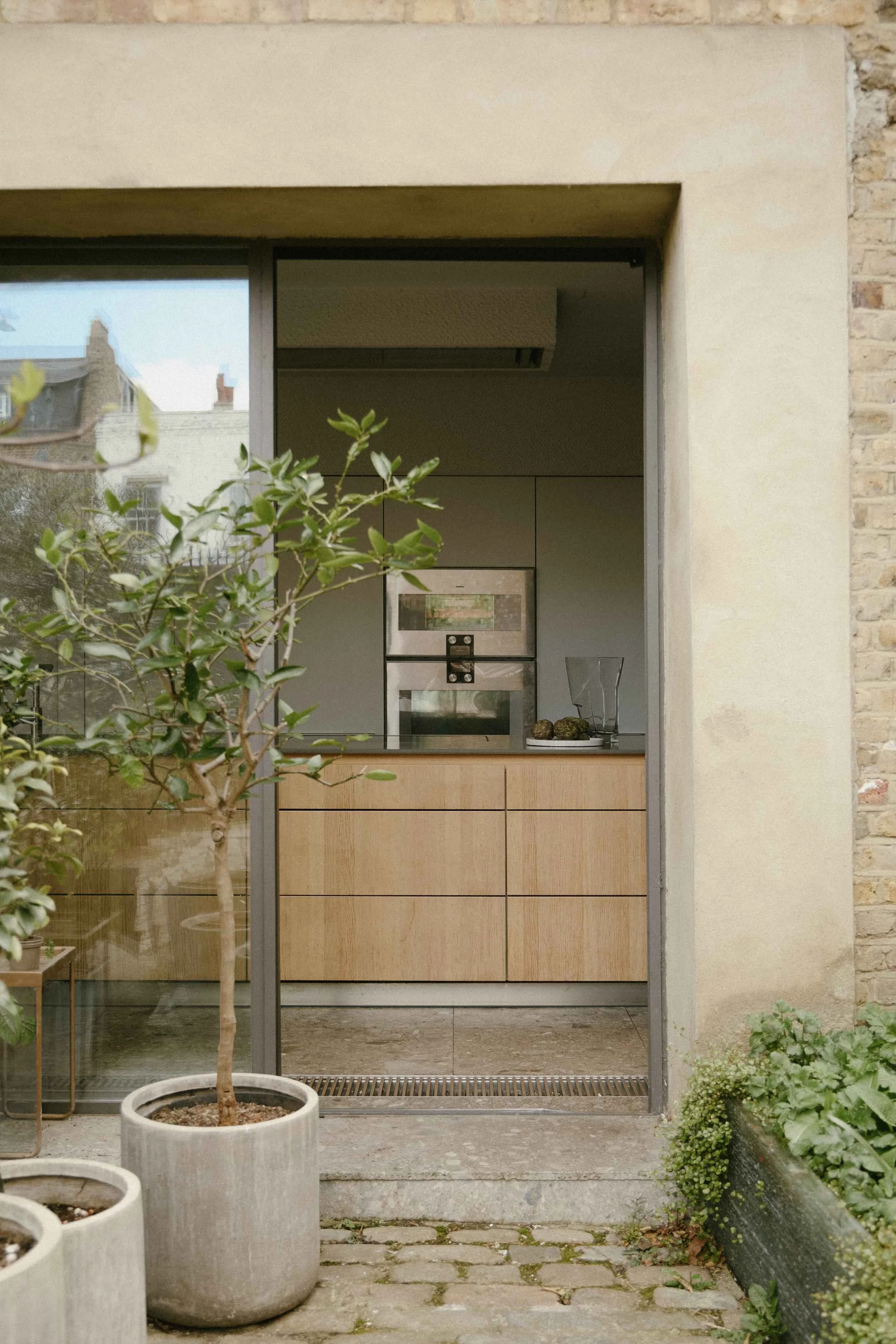 Haggerston-road-hackney-kitchen-entrance.jpg