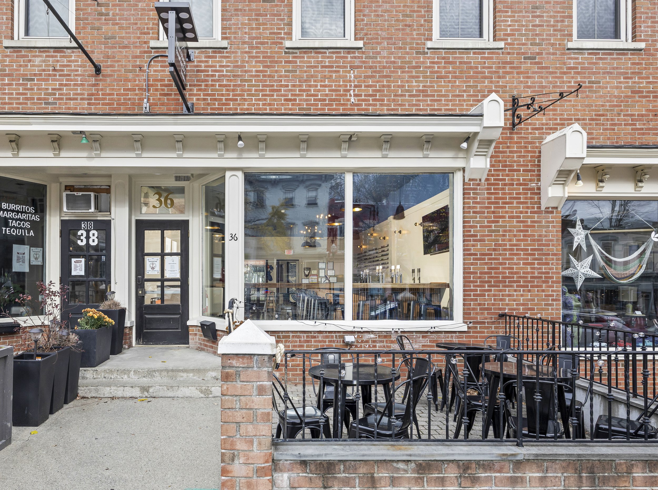 Kingston outdoor patio
