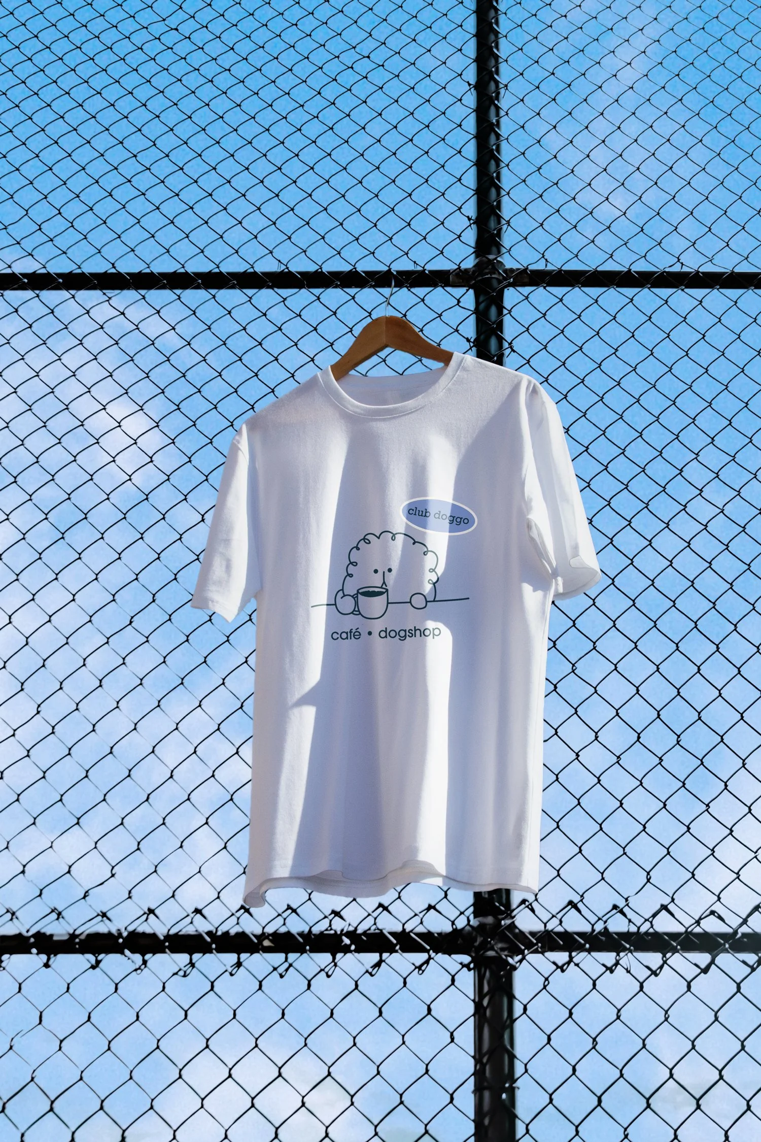 Mockup_TShirt_clubdoggo.jpg