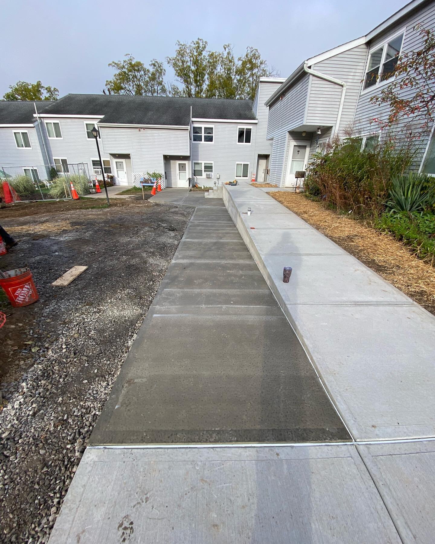 #handicapramp#concrete#pouredwall#pictureframe#broomfinish#concretelife