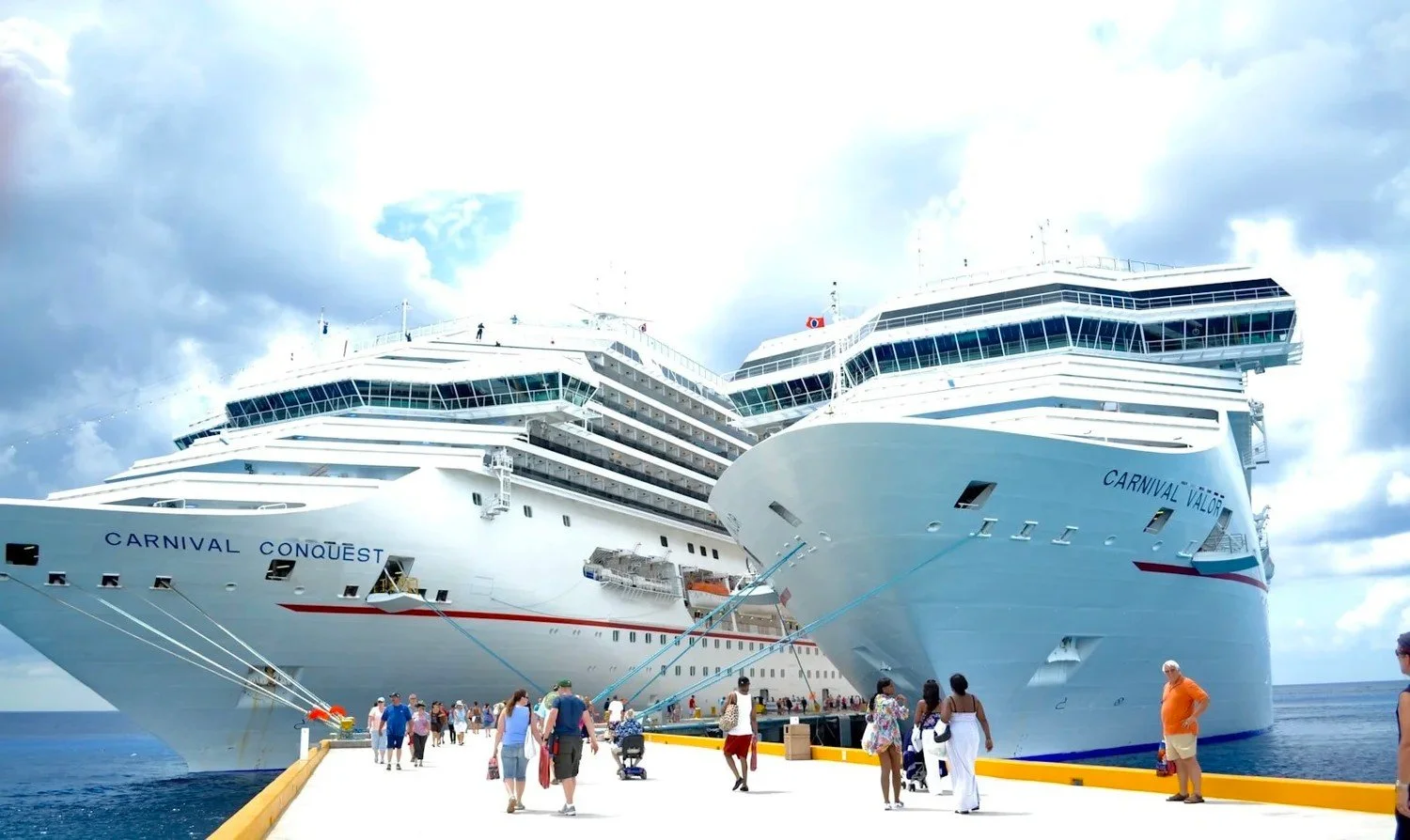 Carnival vs Norwegian: Which Cruise Line Is Better?