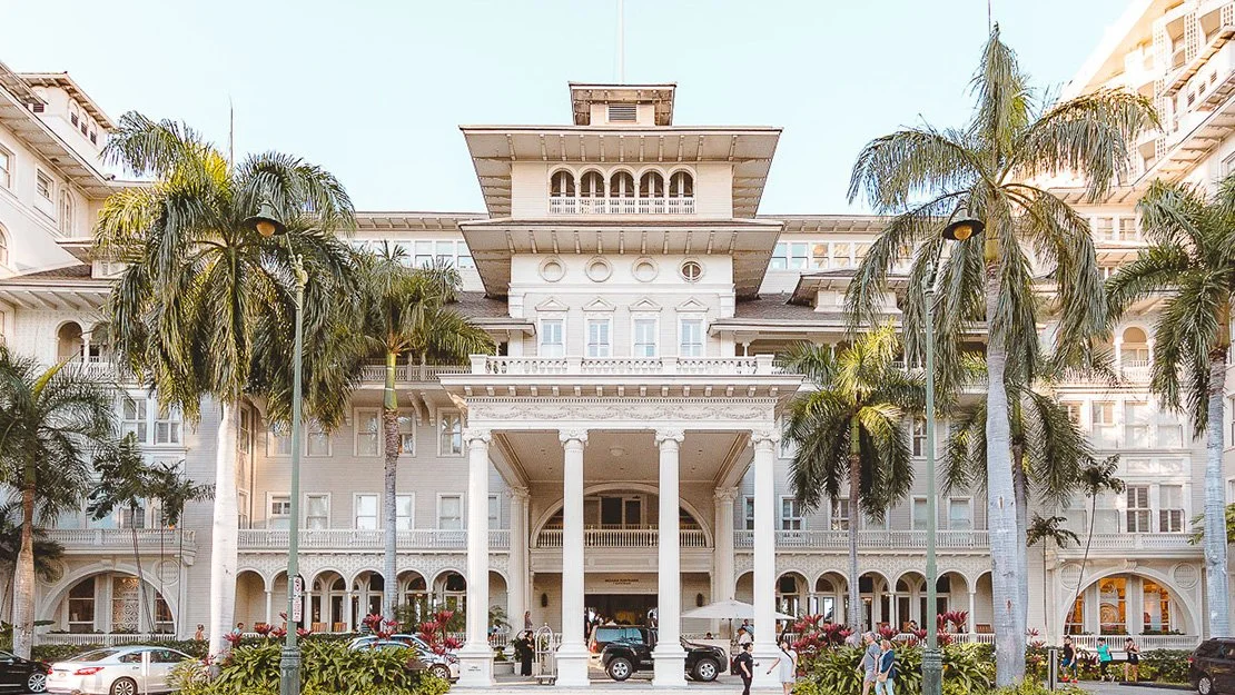 Moana Surfrider Review: Staying in the First Lady of Waikiki
