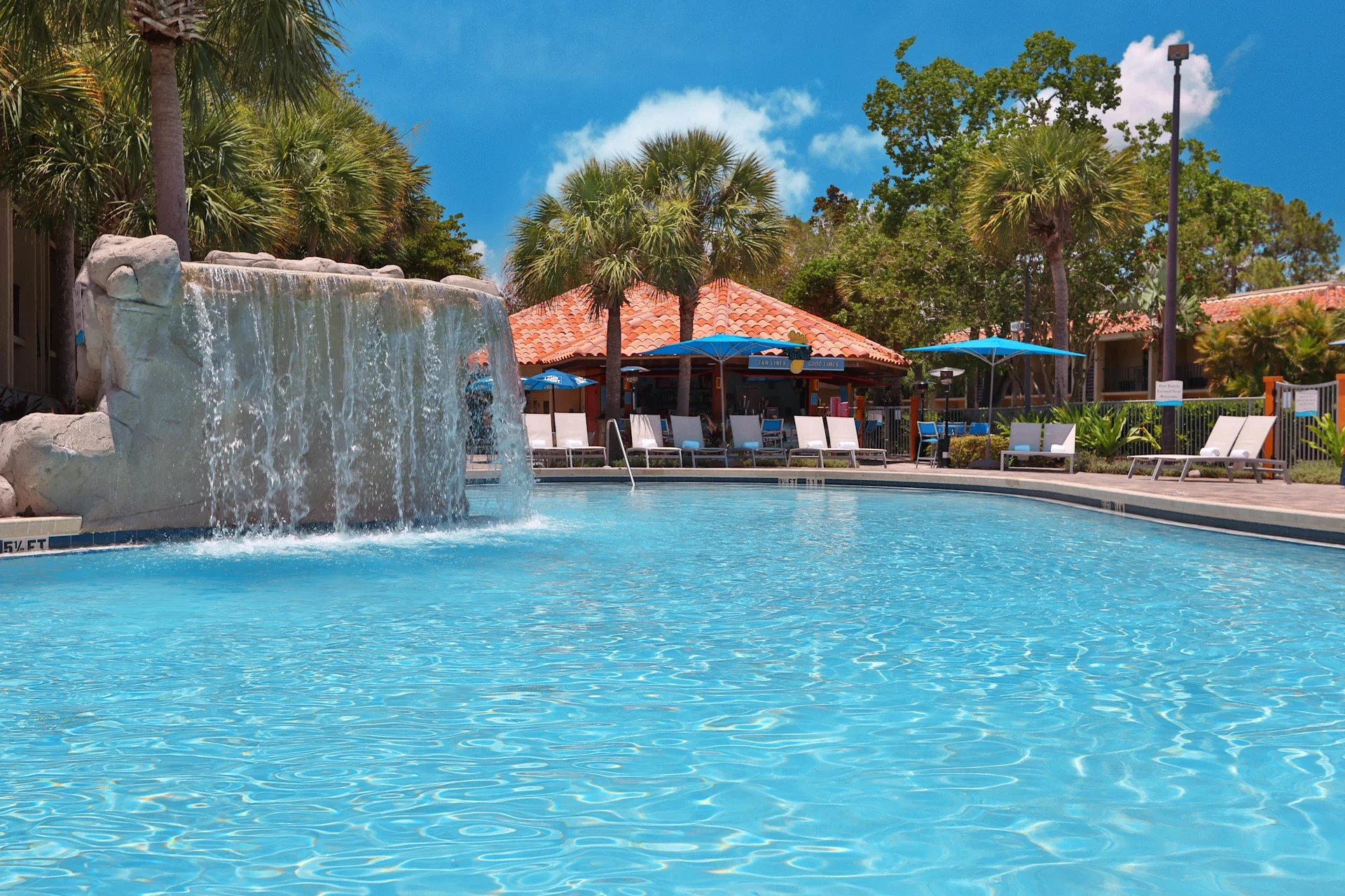 DoubleTree Orlando Theme Park Resort Review: The Largest DoubleTree on Earth