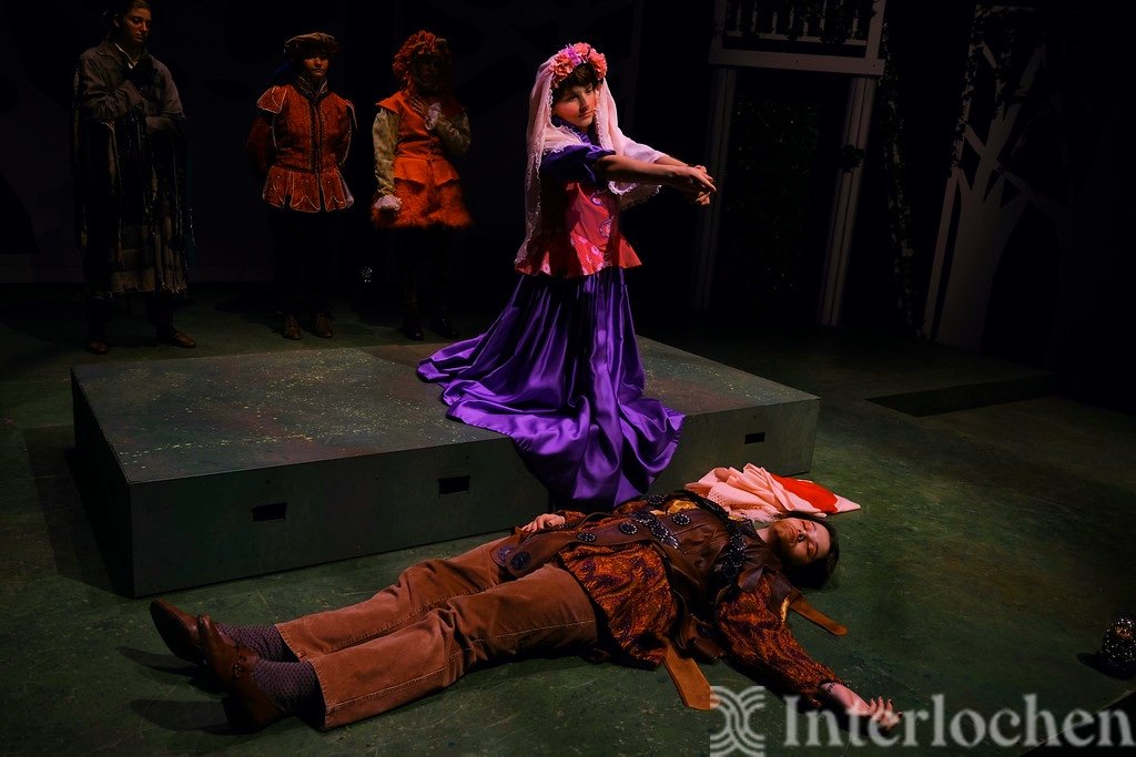 Flute as Thisbe and Bottom as Pyramus