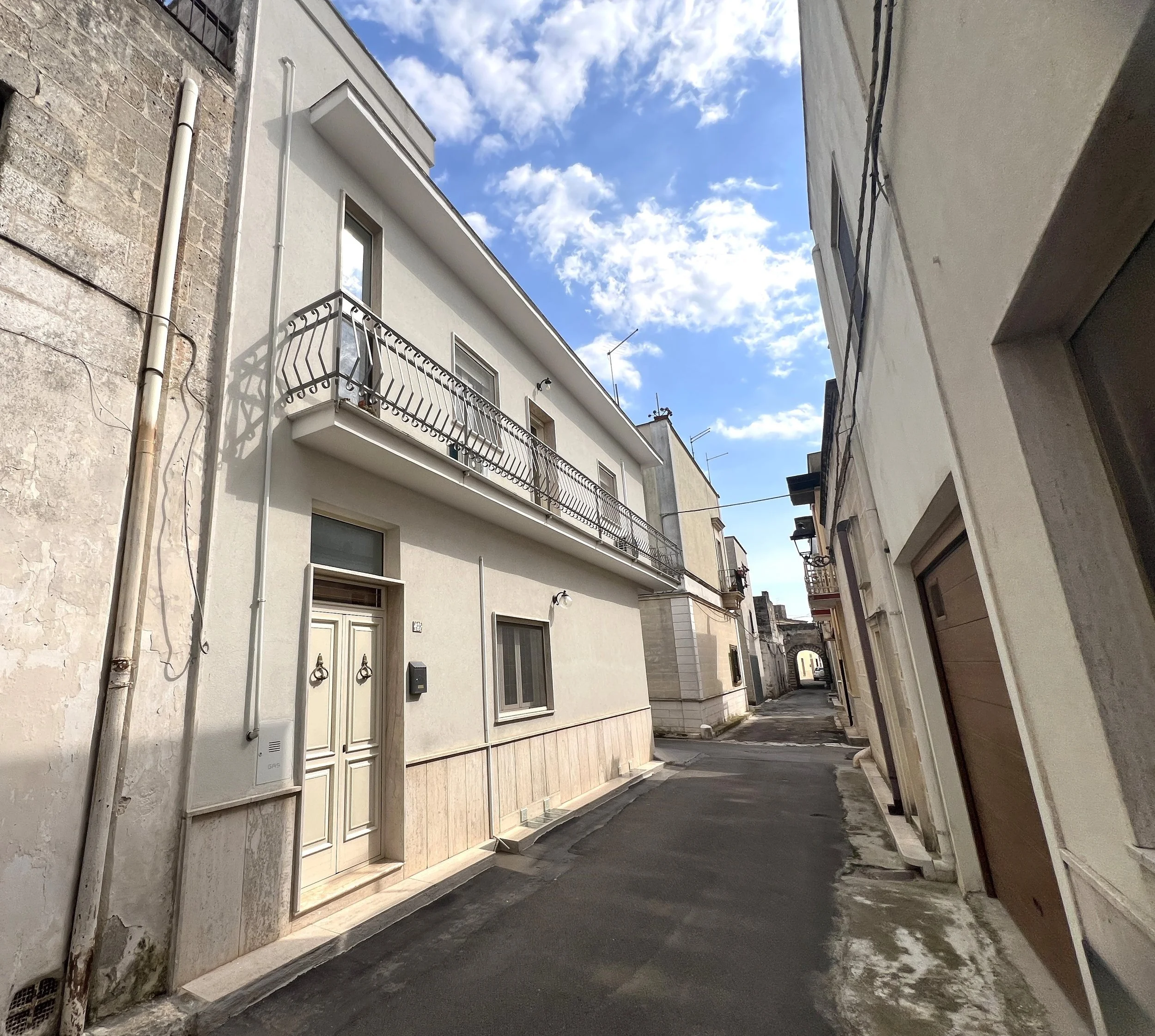 MANDURIA - VIA CASTROMEDIANO 29