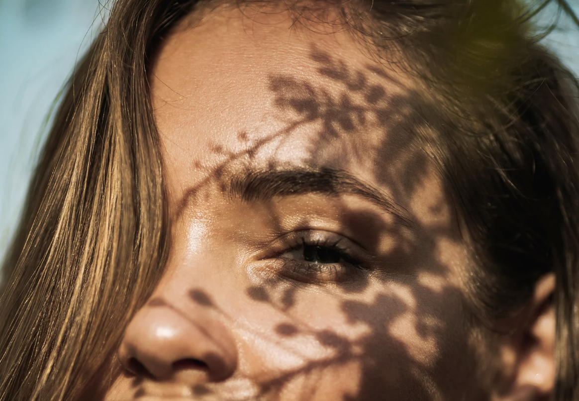 Rejuvenecimiento facial con láser y luz pulsada en Panamá: resultados visibles y seguros