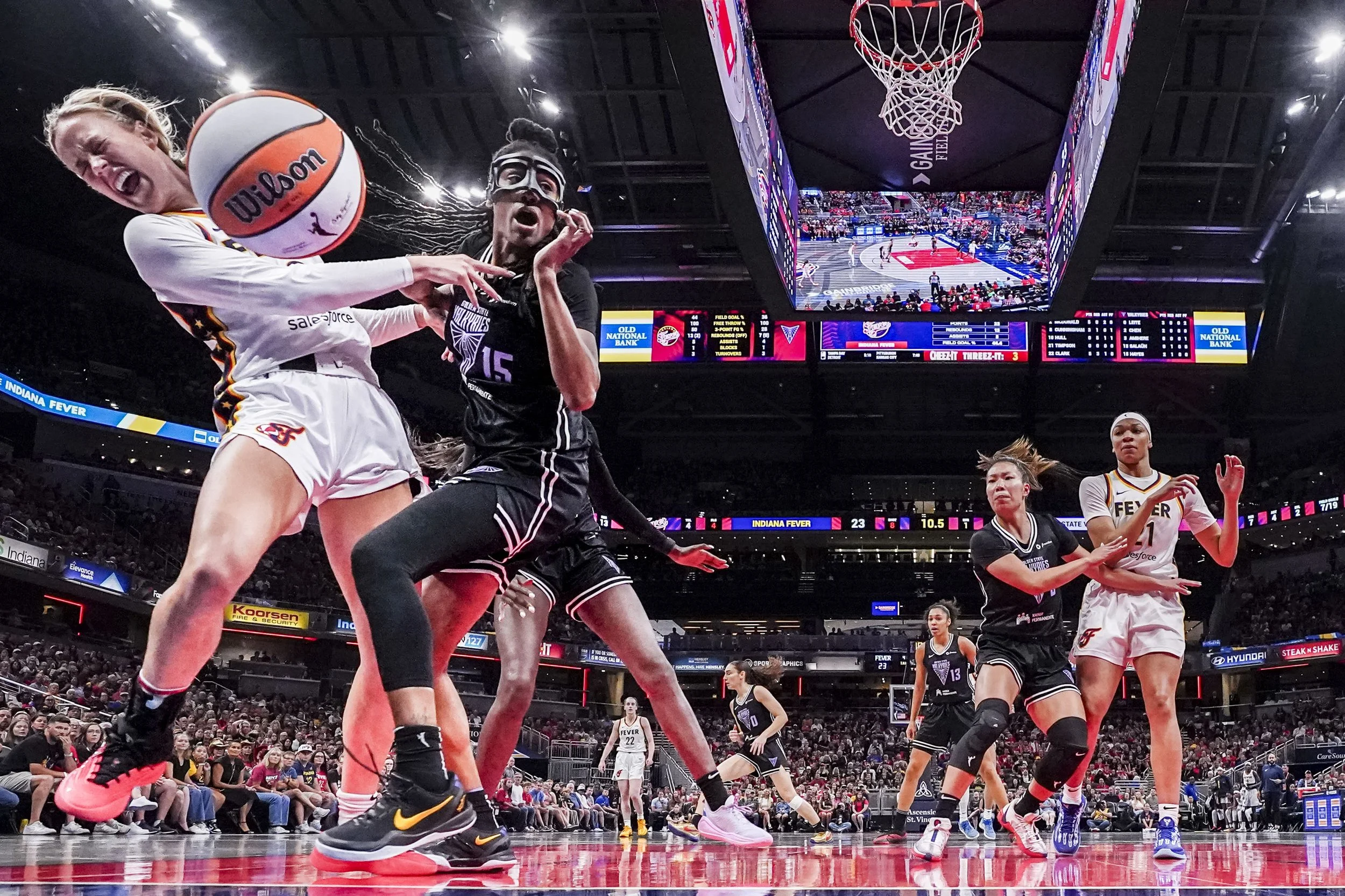 02_GraceSmithSportsPhotographerOfTheYear.JPG