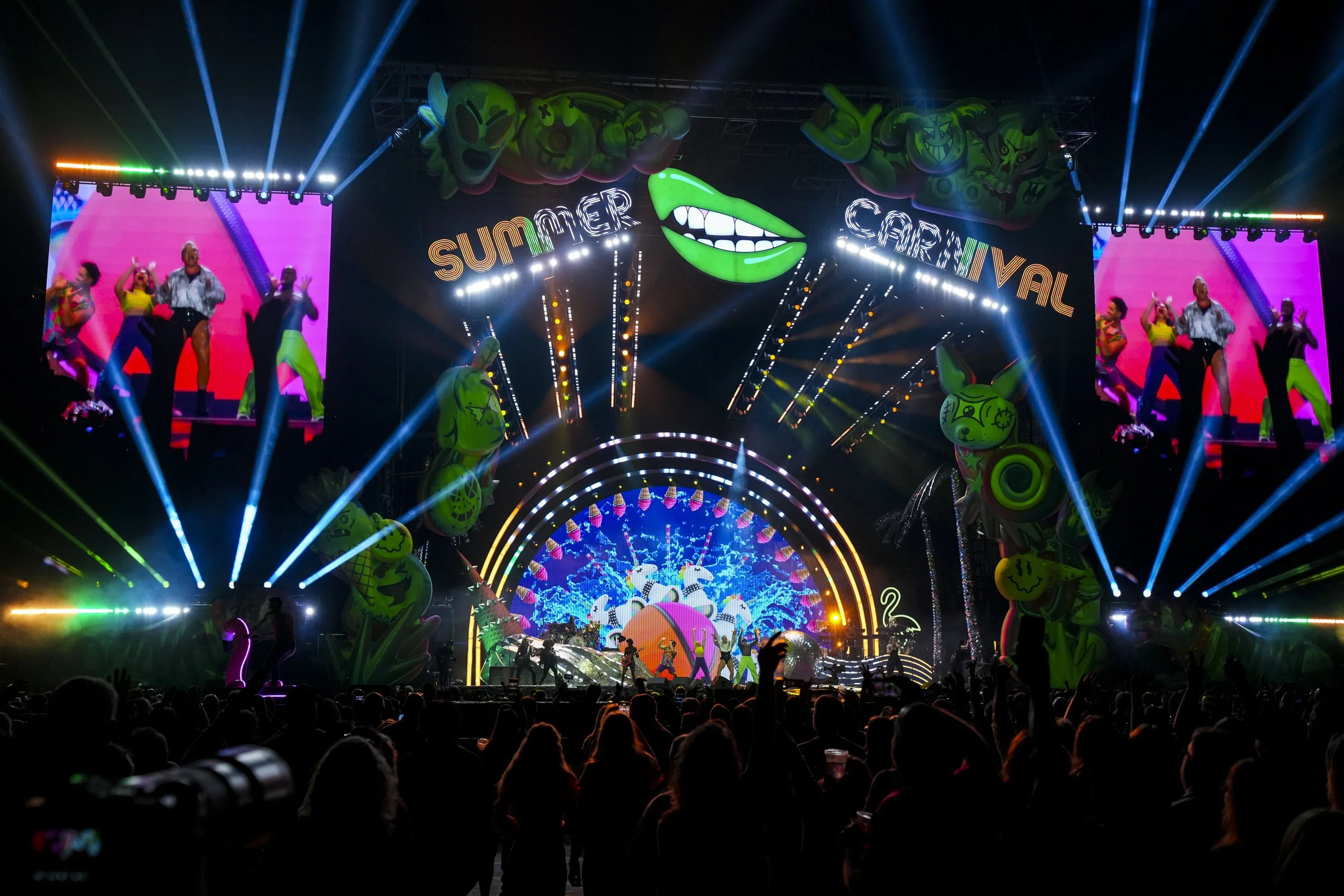 101224_PinkConcert_GS_0006.JPG