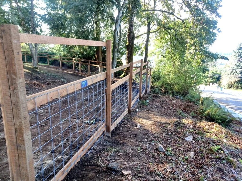 Farm Style with Deer Rail