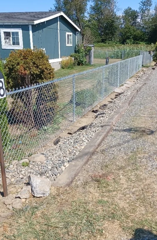 Galvanized Chainlink  4' Residential